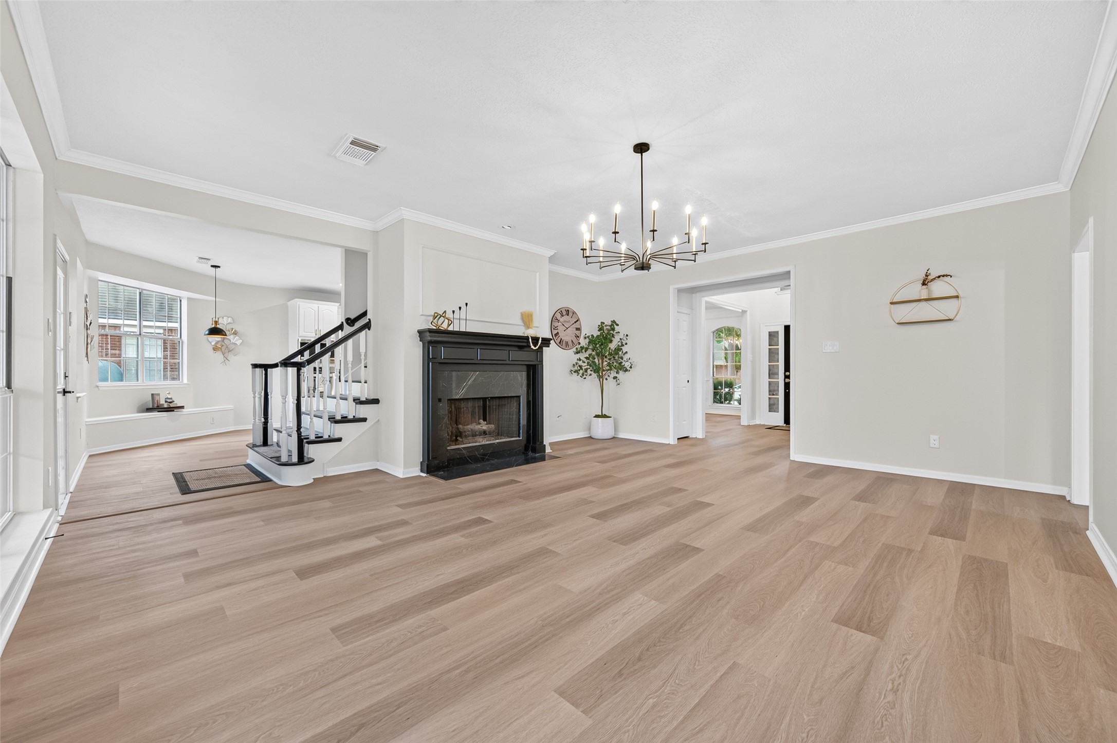 12514 Leytonstone Street Property Photo 10