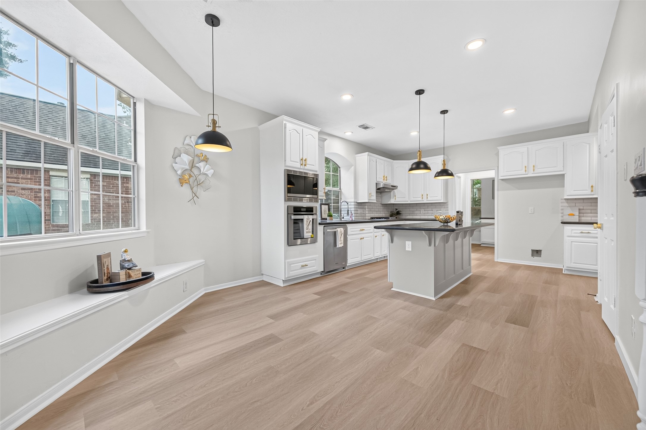 12514 Leytonstone Street Property Photo 13