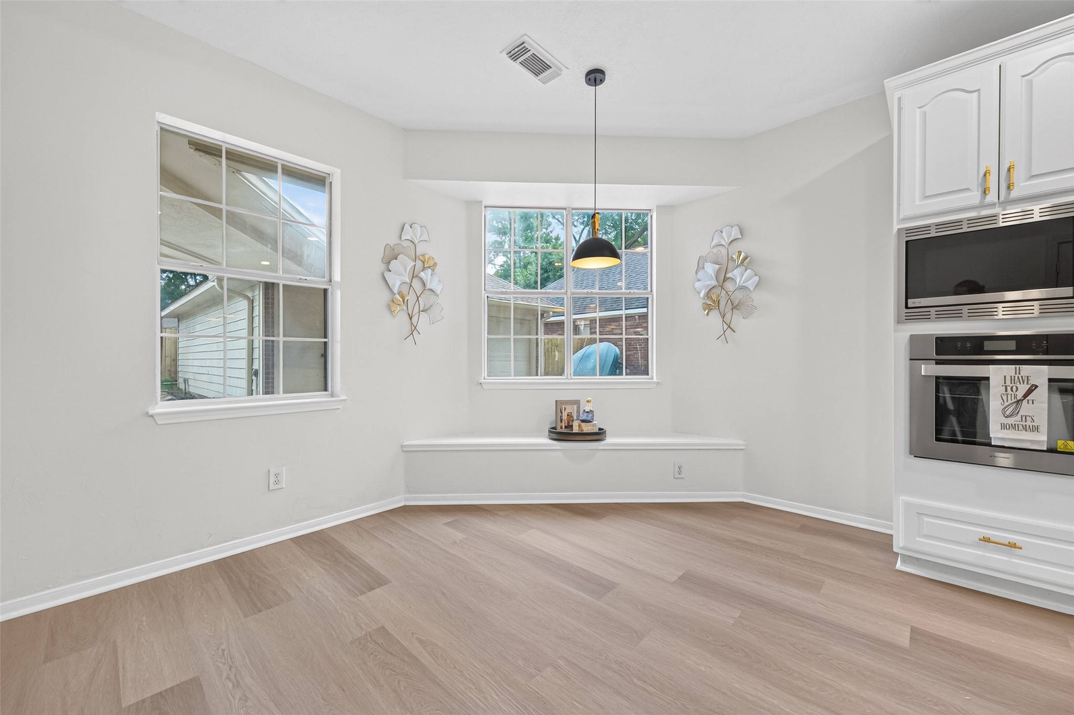 12514 Leytonstone Street Property Photo 19