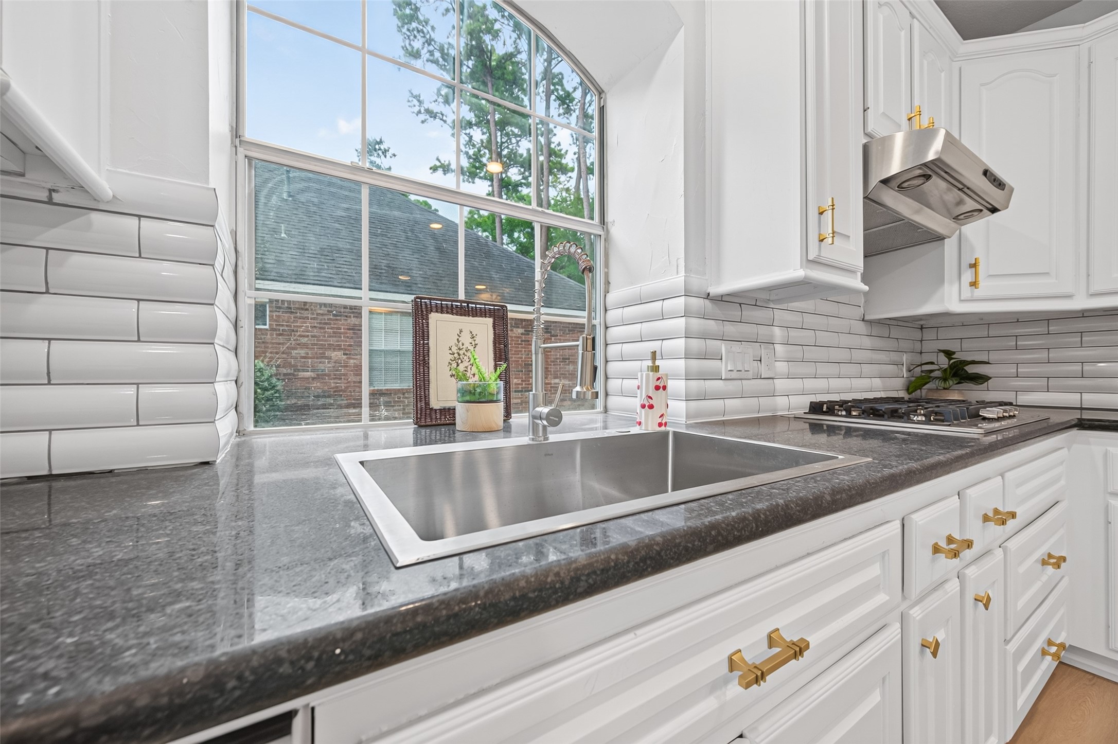 12514 Leytonstone Street Property Photo 20