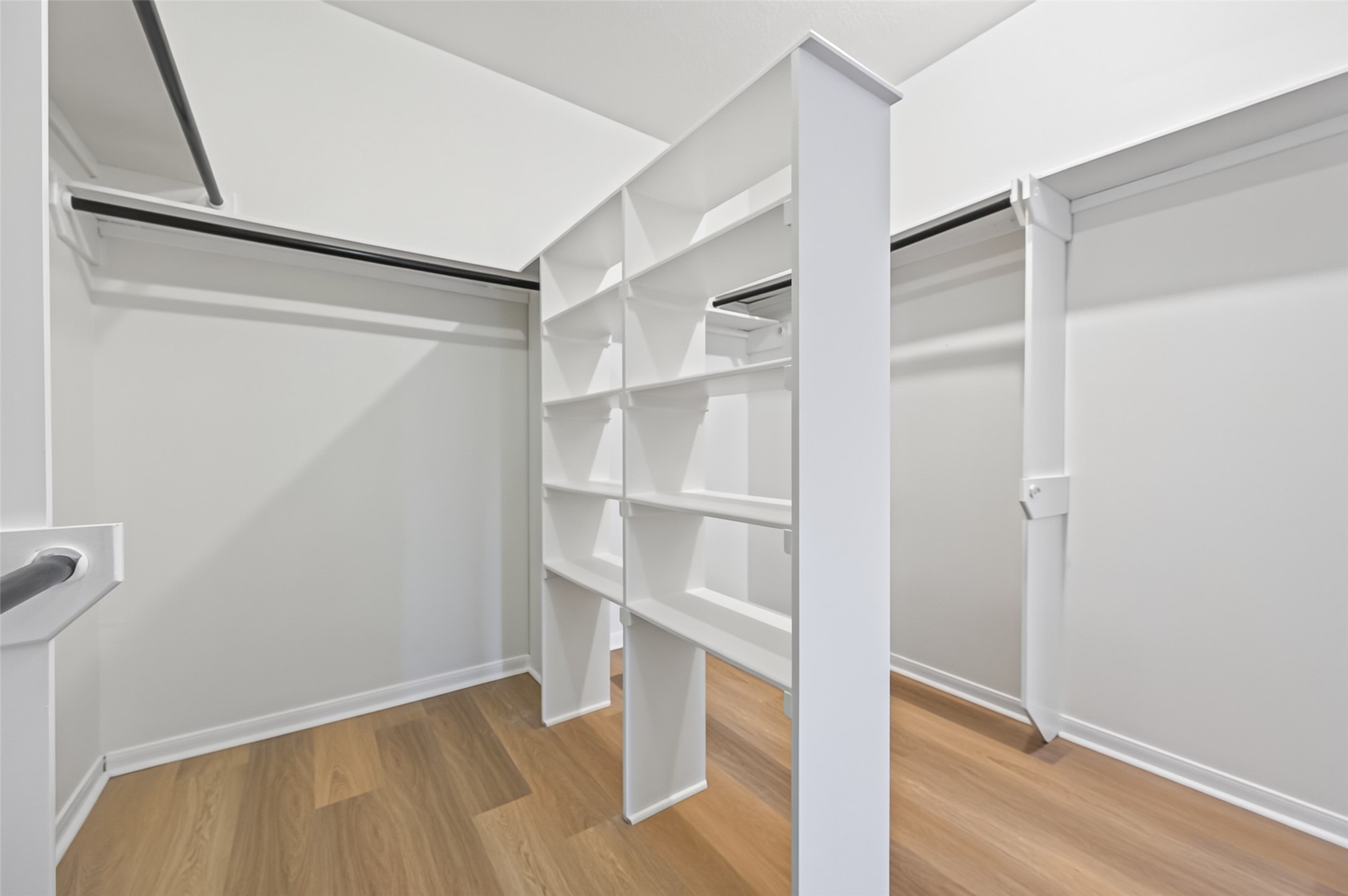 12514 Leytonstone Street Property Photo 33
