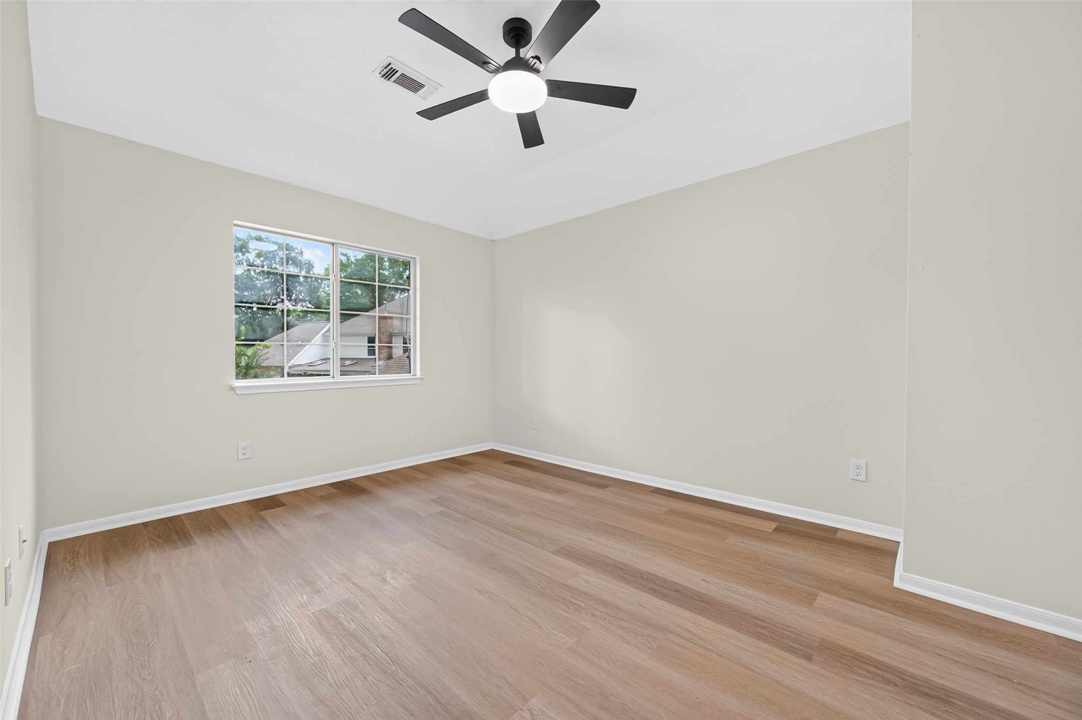 12514 Leytonstone Street Property Photo 44