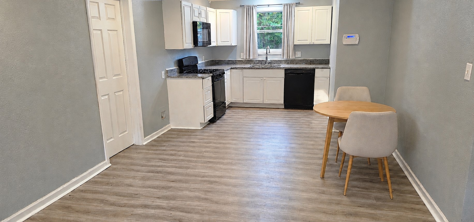 713 S Fenner Avenue Property Photo 2