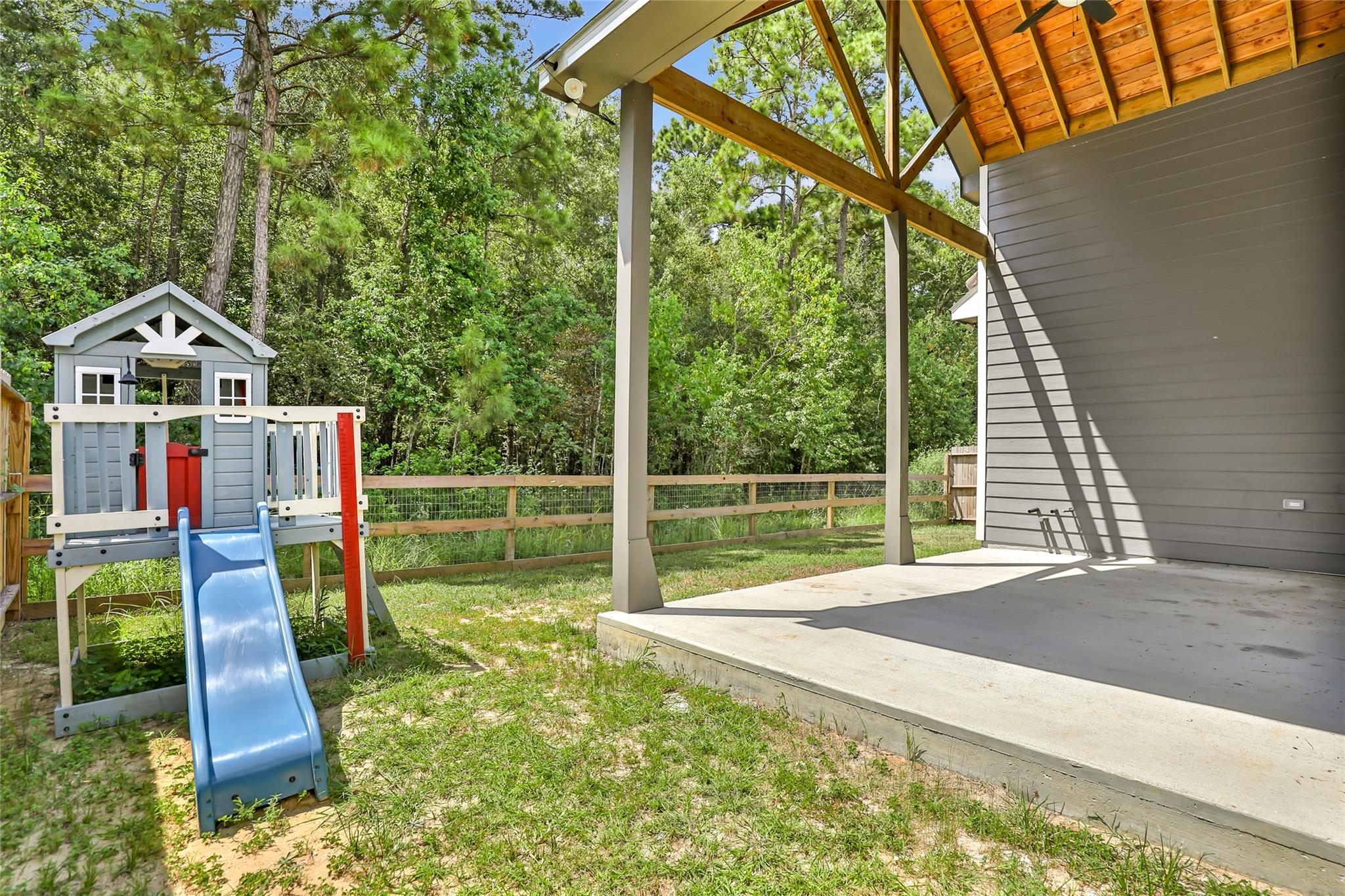 525 Little Spring Court, Anahuac Tx 77514 Property Photo 35