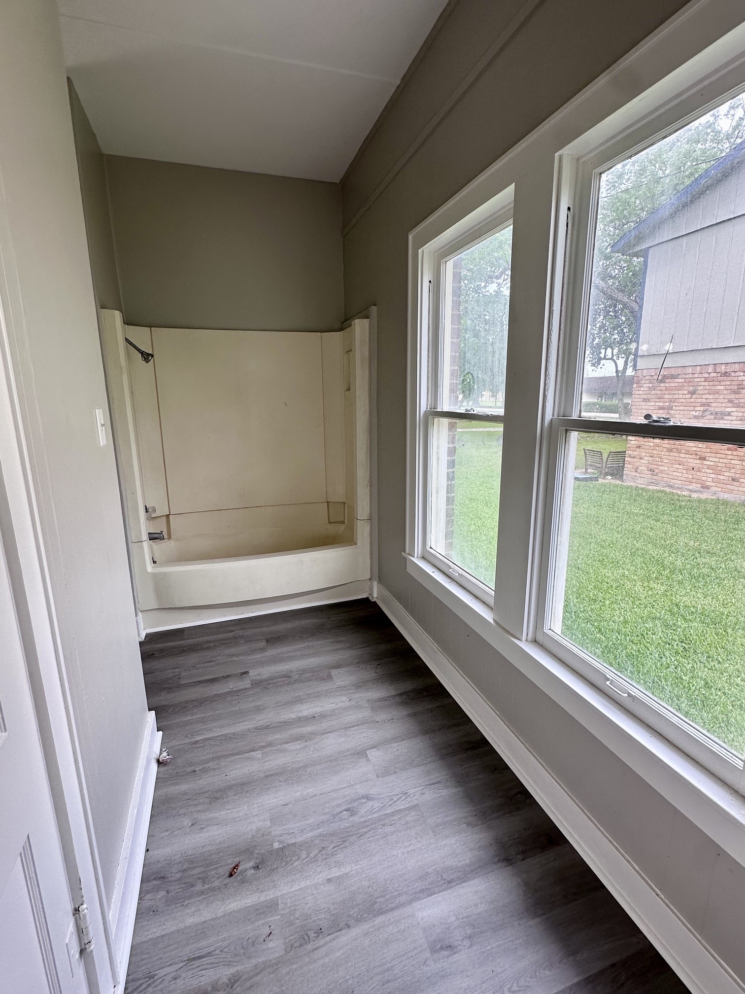 217 Marland St Property Photo 8