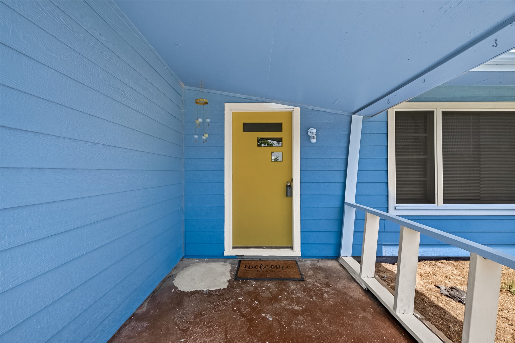 2422 Florence Street Property Photo 3