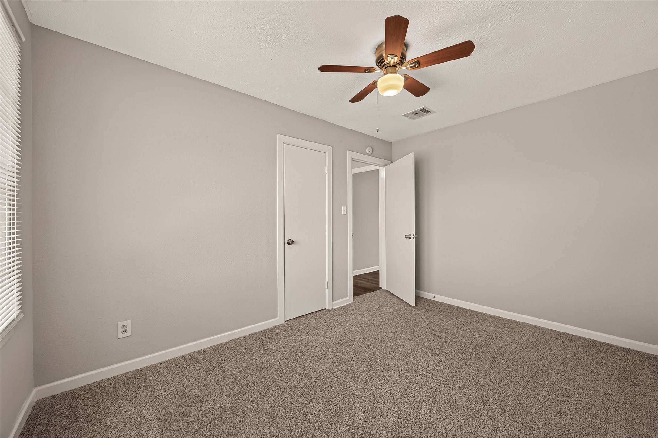 2422 Florence Street Property Photo 15