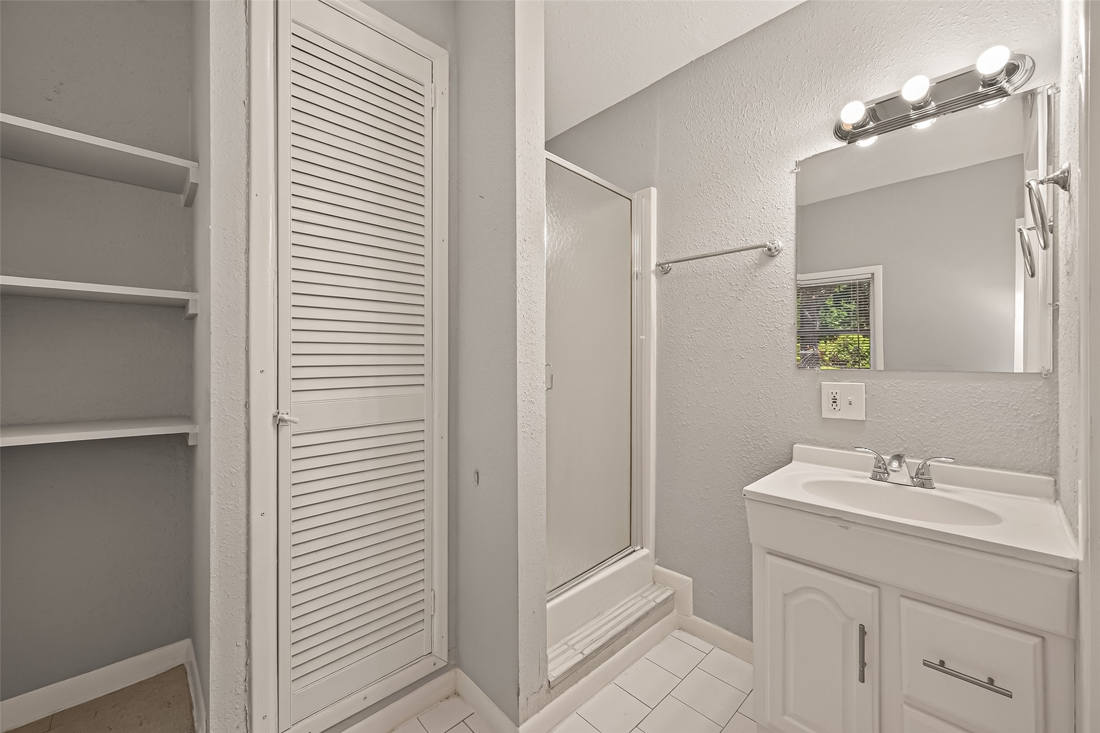 2422 Florence Street Property Photo 28