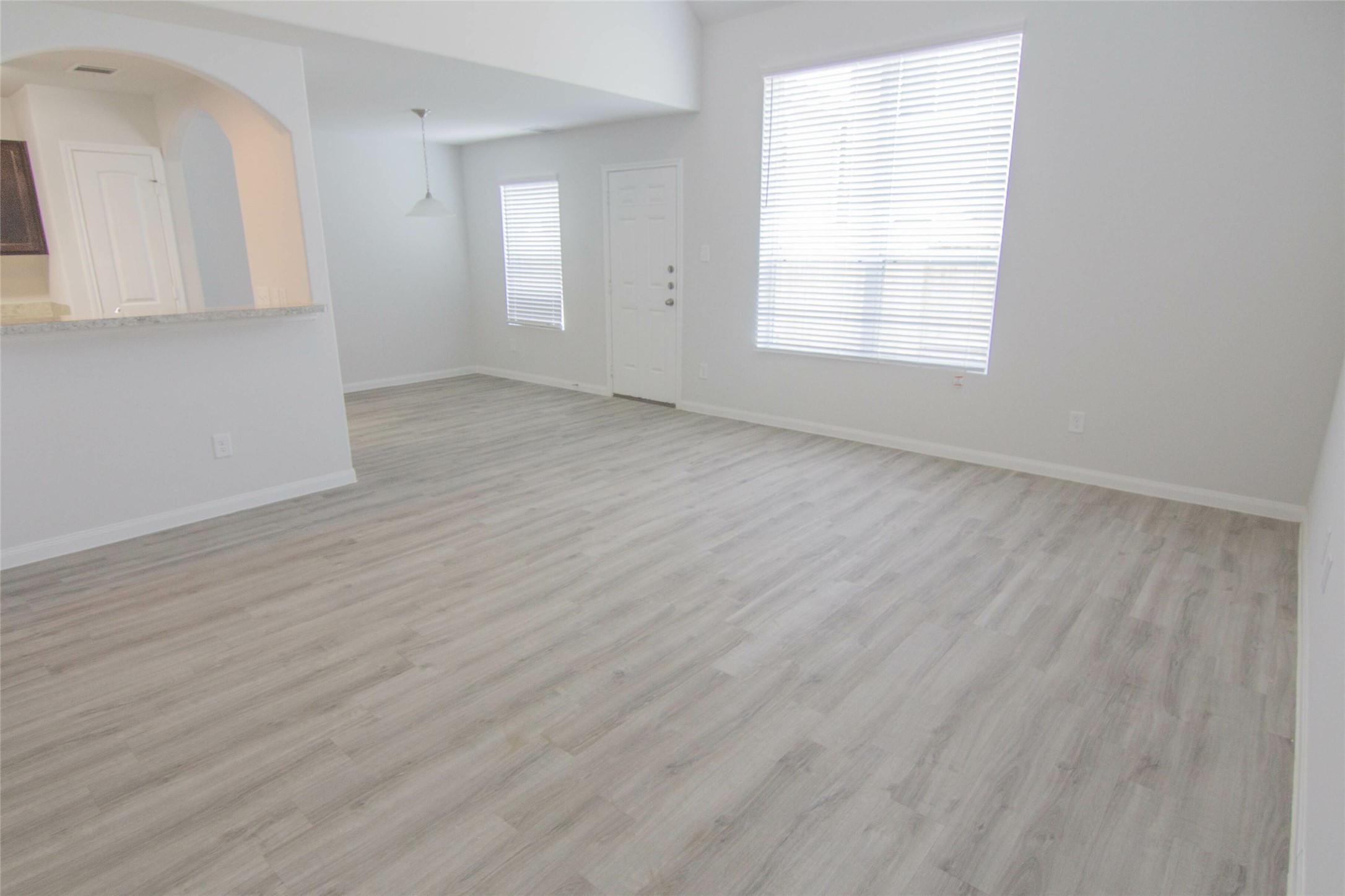 18519 Queesborough Creek Property Photo 6