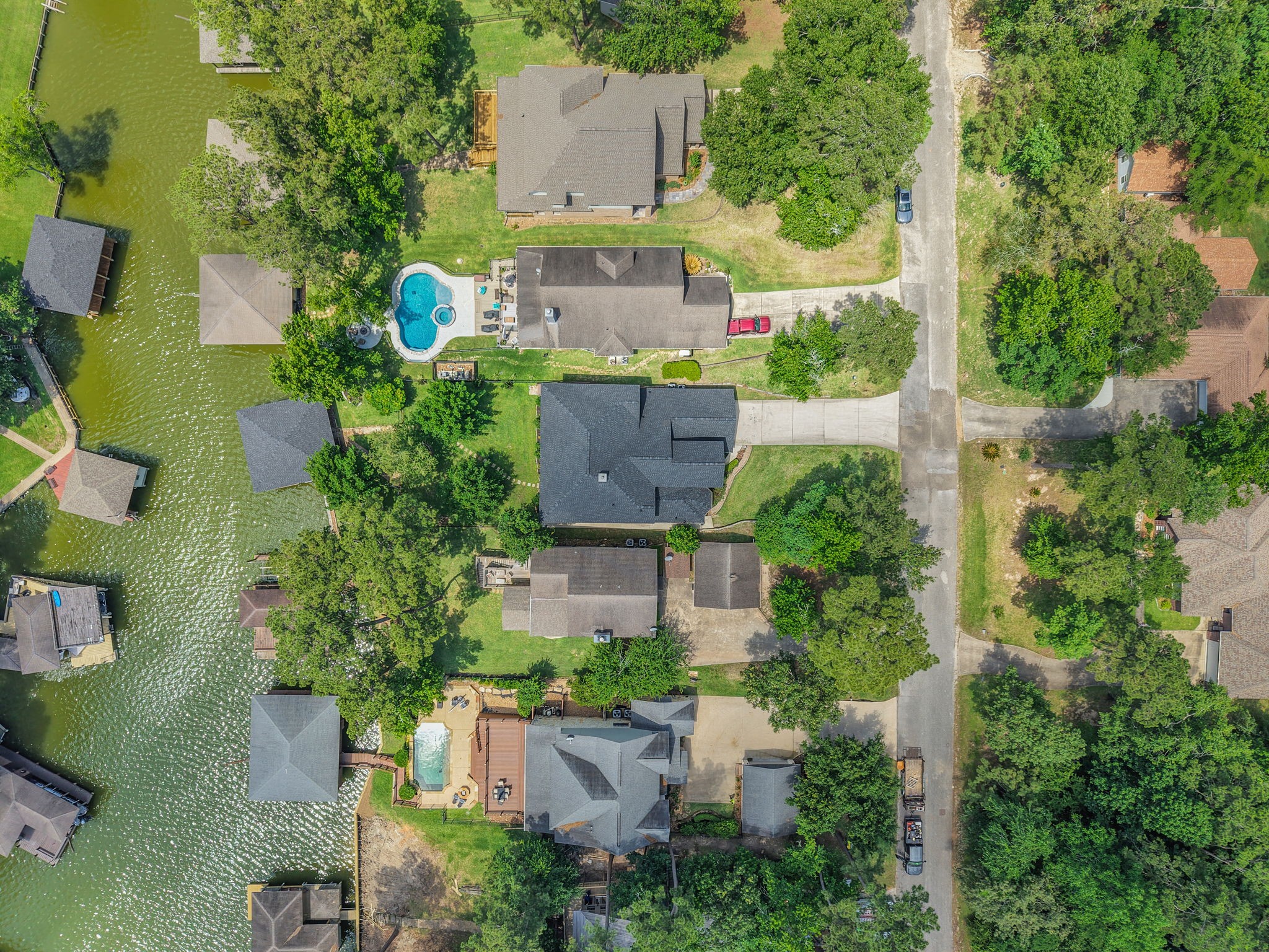 270 Lake Grove Drive Property Photo 5