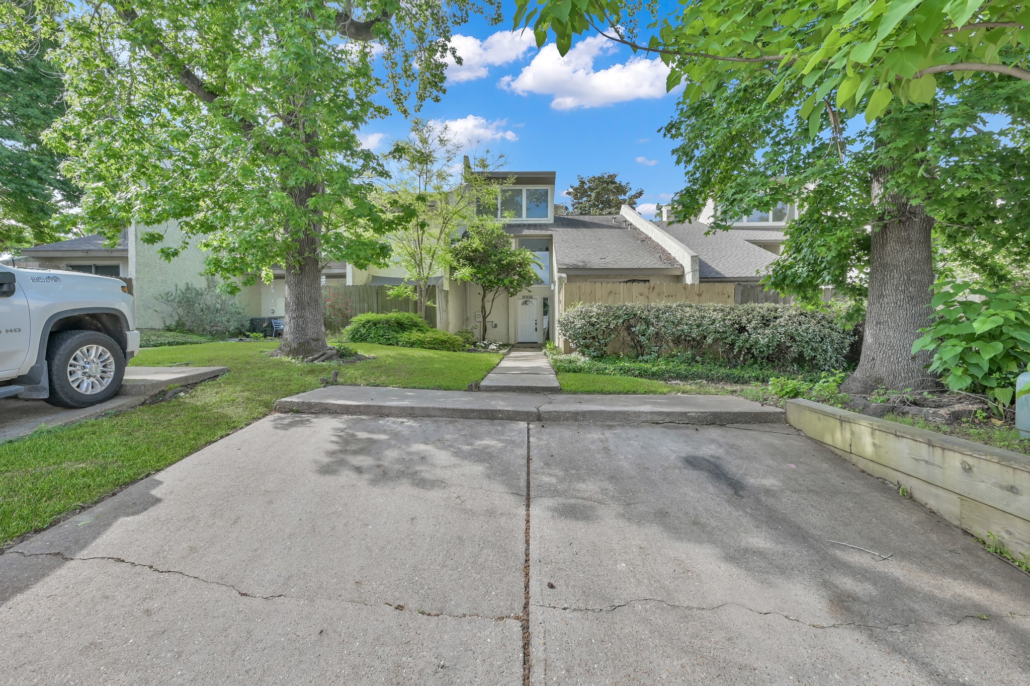 12311 Glenview Drive Property Photo 1