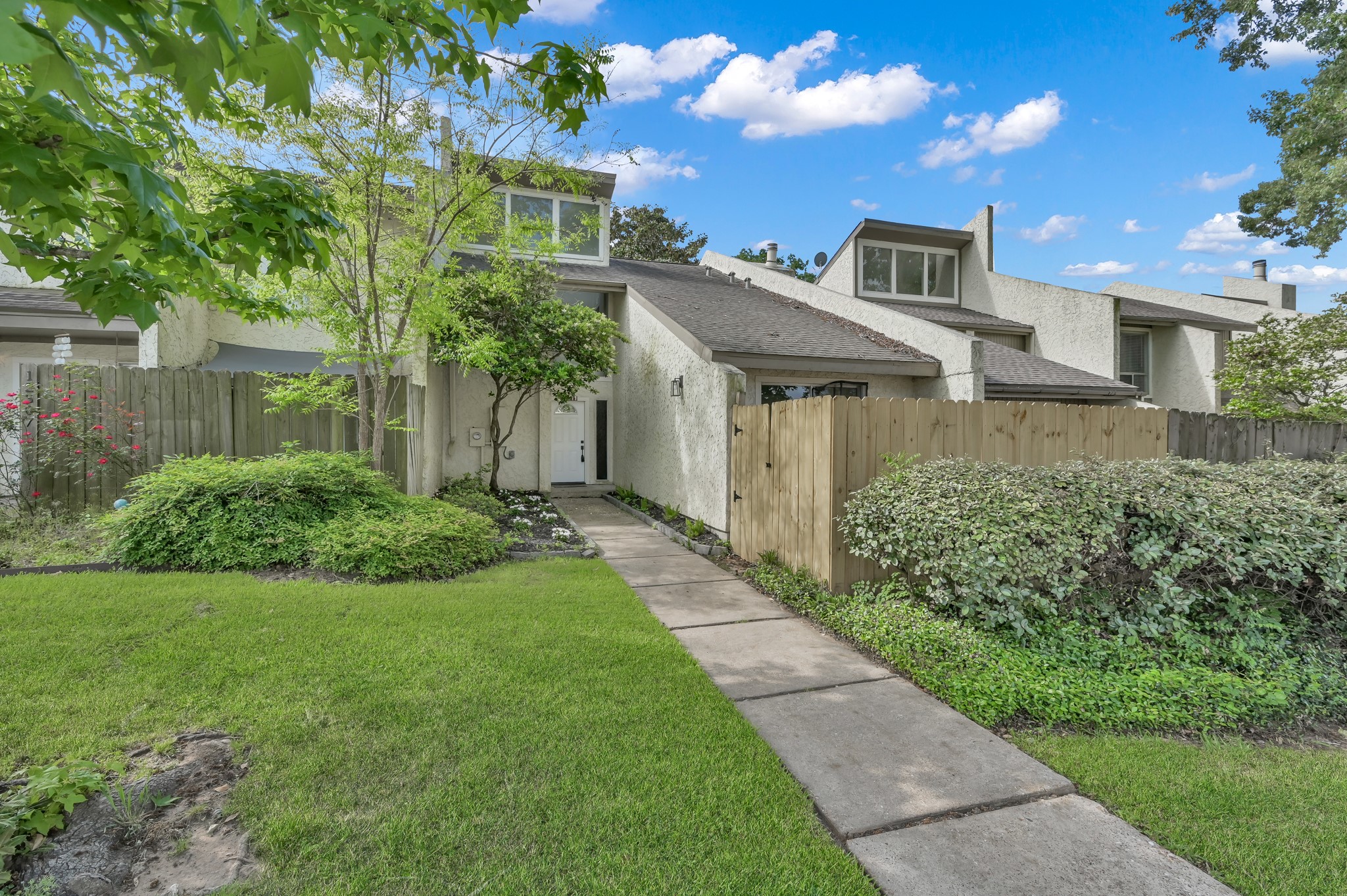 12311 Glenview Drive Property Photo 2