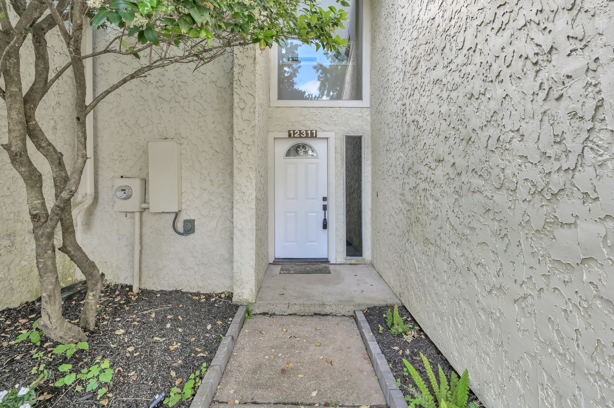 12311 Glenview Drive Property Photo 3