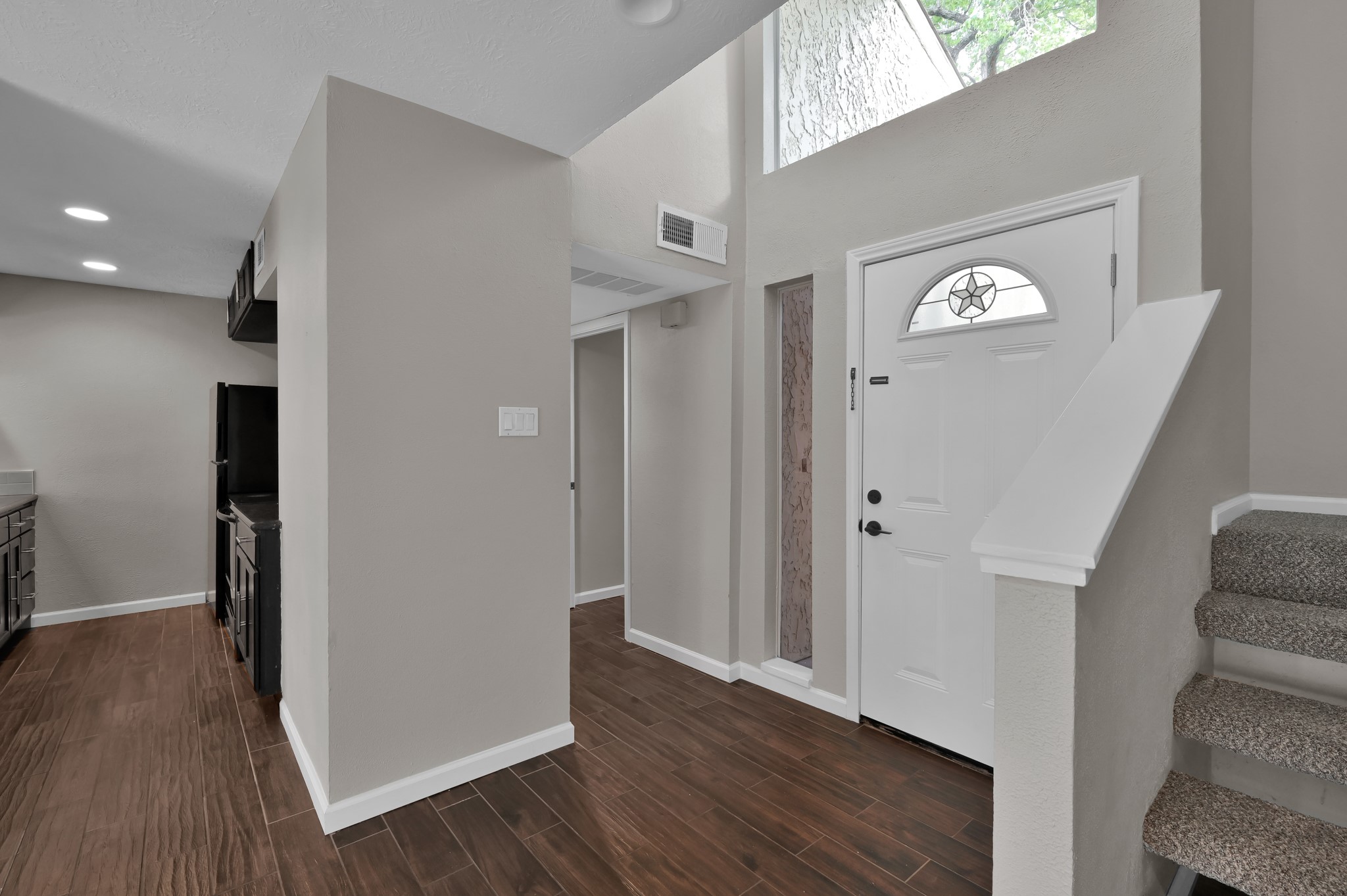 12311 Glenview Drive Property Photo 5