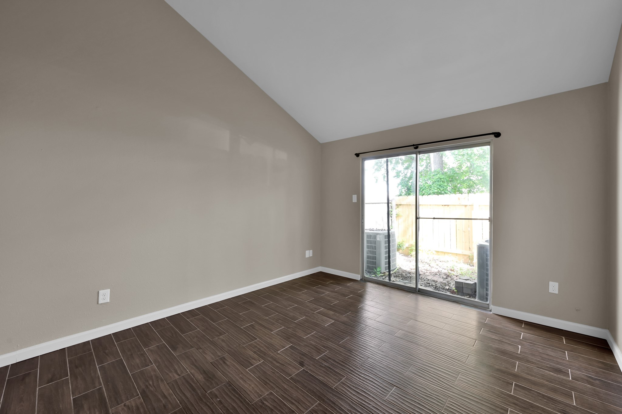 12311 Glenview Drive Property Photo 15