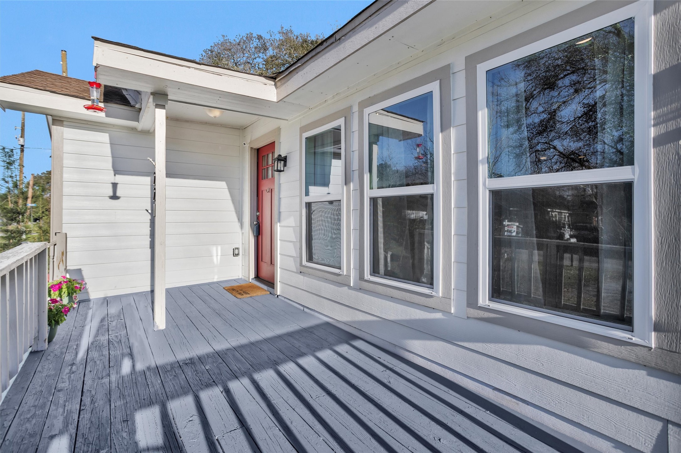 221 Carrell Street Property Photo 7