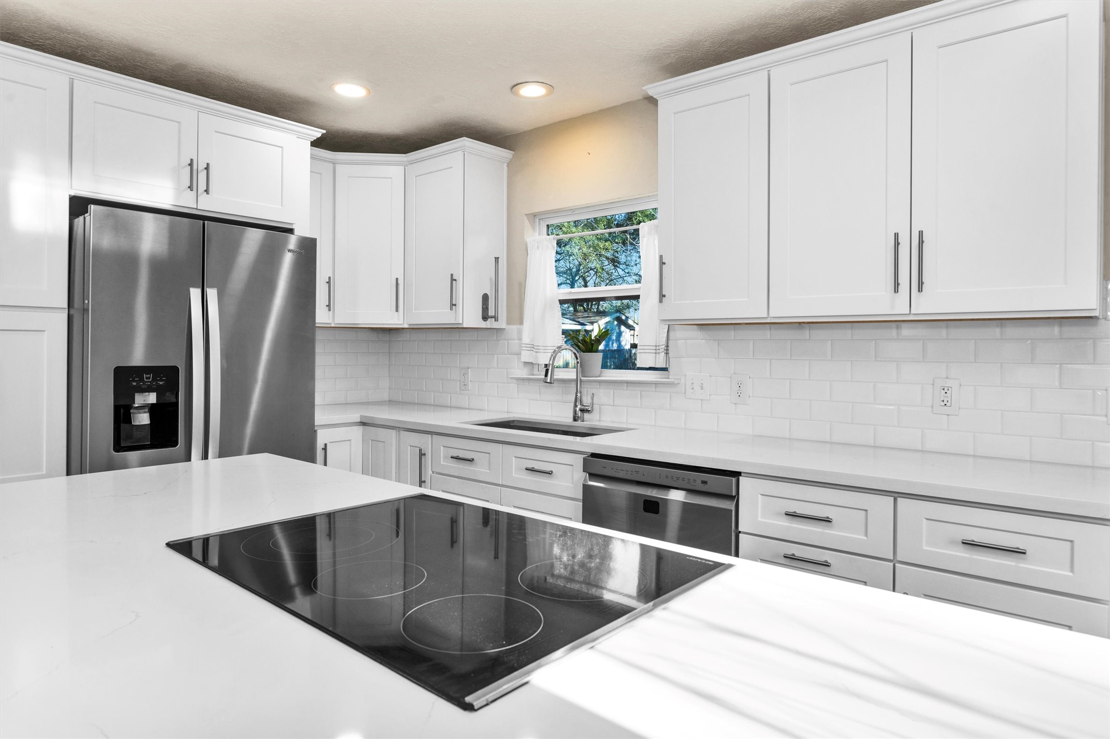 221 Carrell Street Property Photo 15