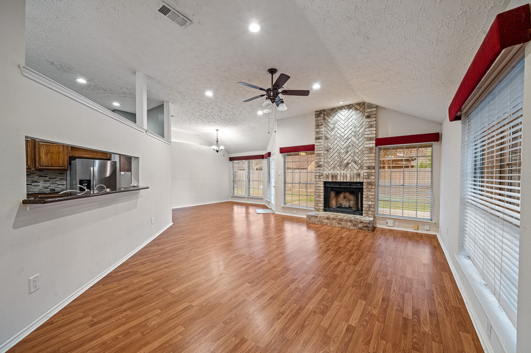 18123 Lake Bend Drive Property Photo 1