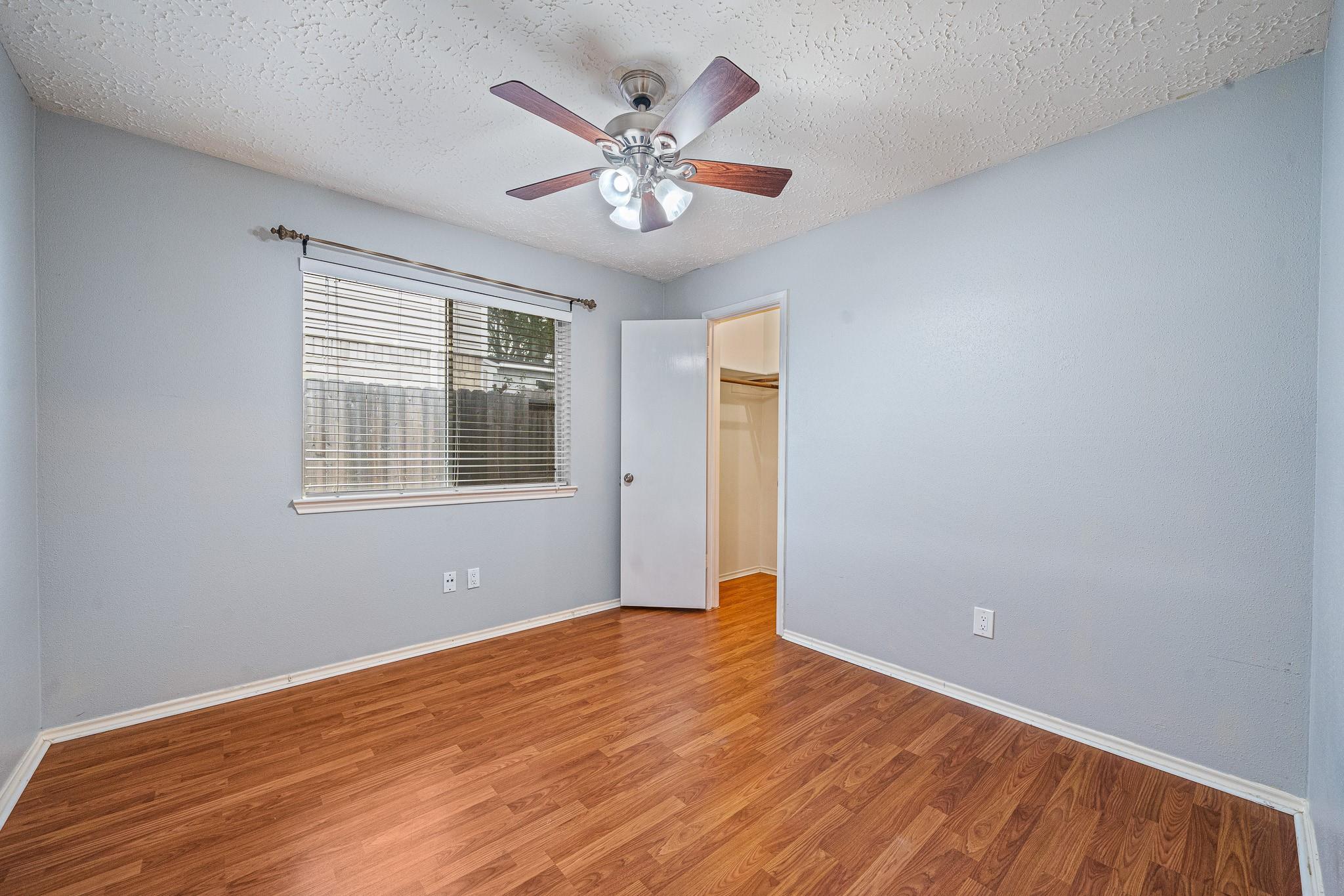18123 Lake Bend Drive Property Photo 16