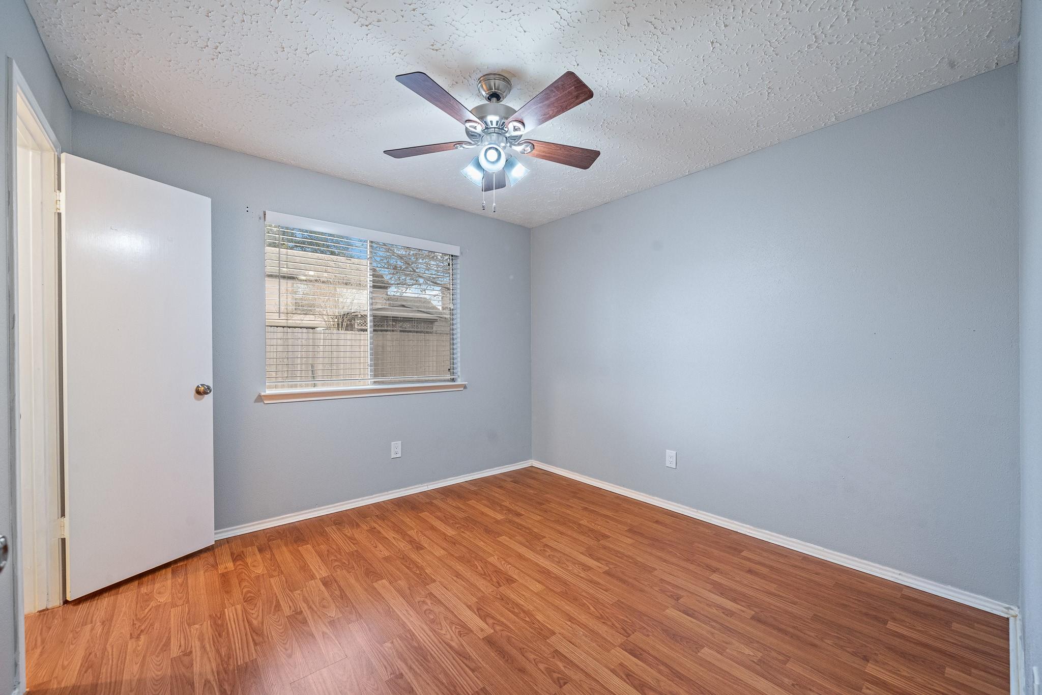 18123 Lake Bend Drive Property Photo 18