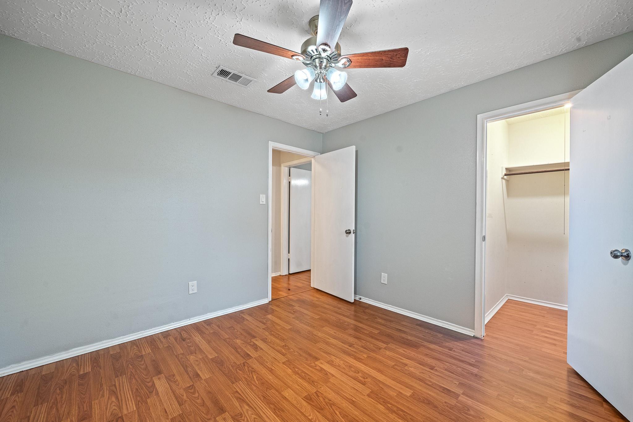 18123 Lake Bend Drive Property Photo 19
