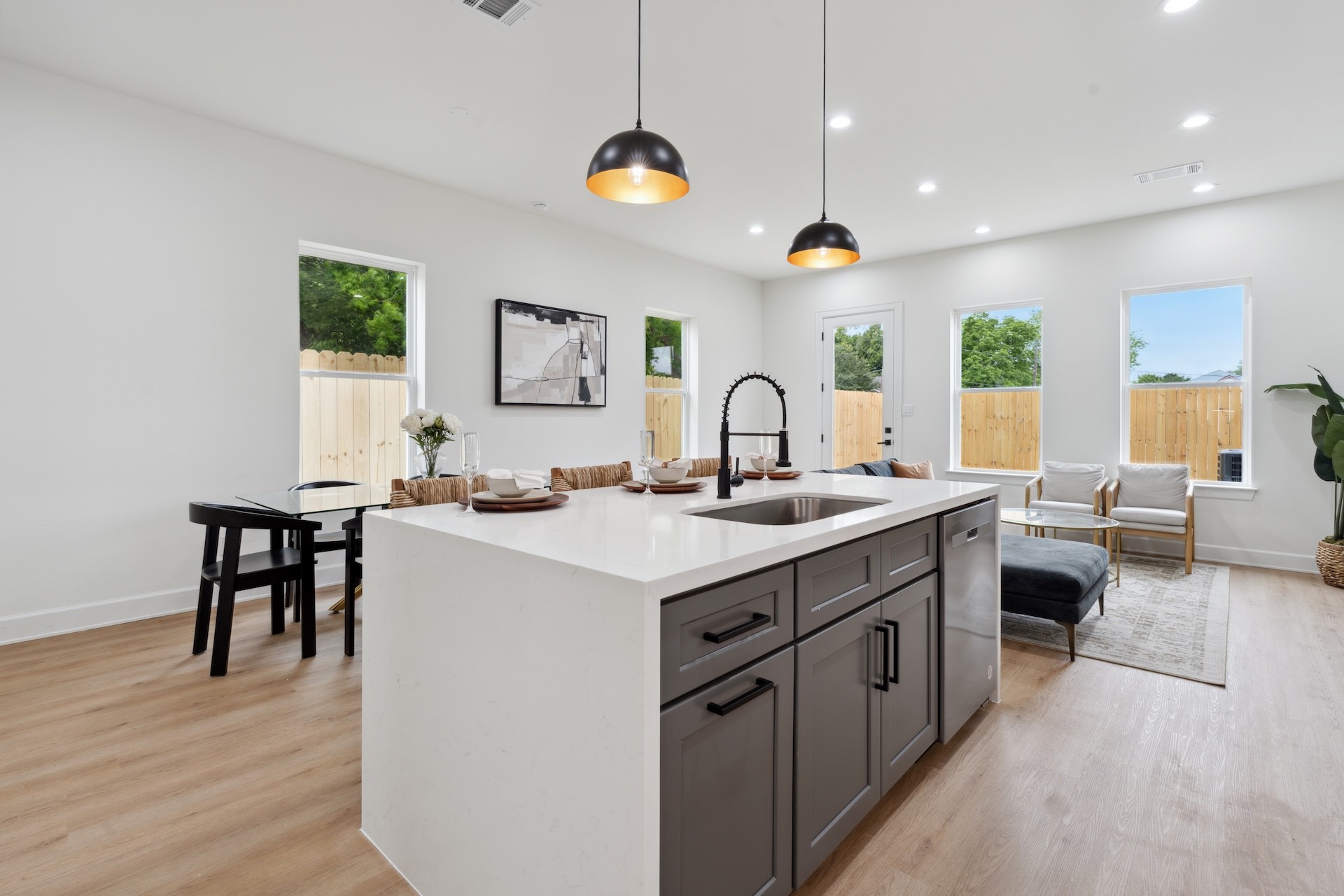 6408 Foster Street Property Photo 4