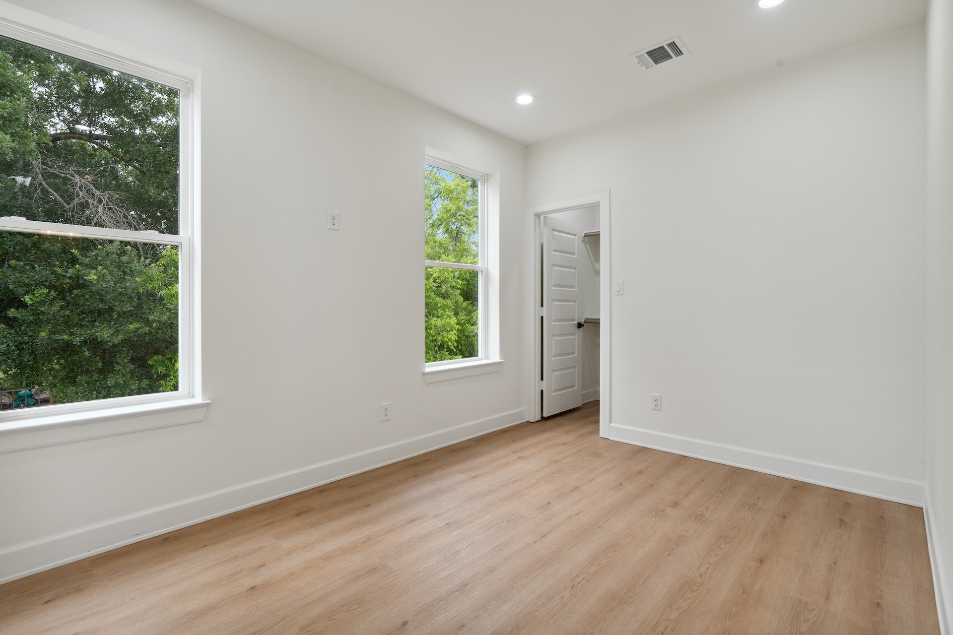 6408 Foster Street Property Photo 15