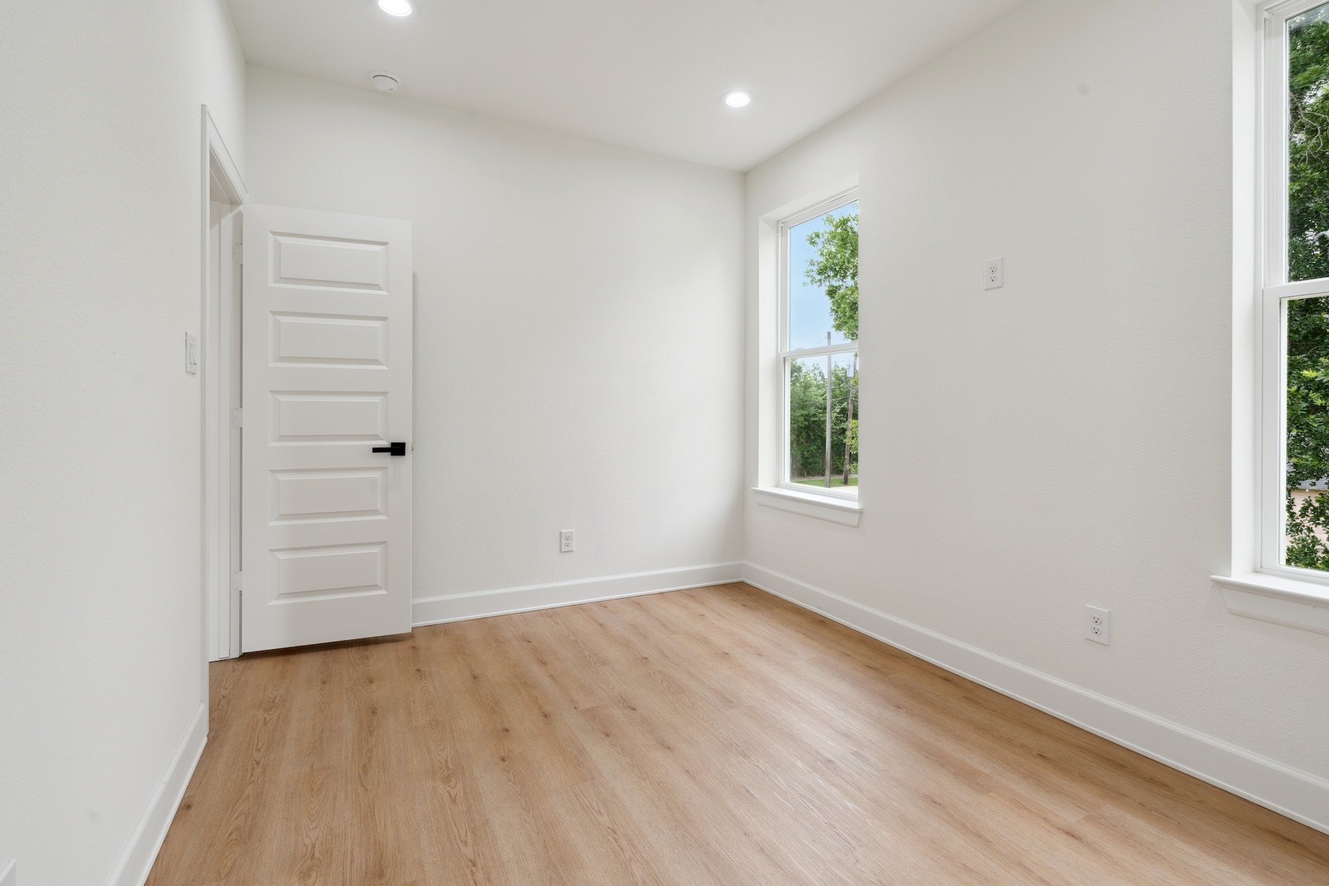 6408 Foster Street Property Photo 16