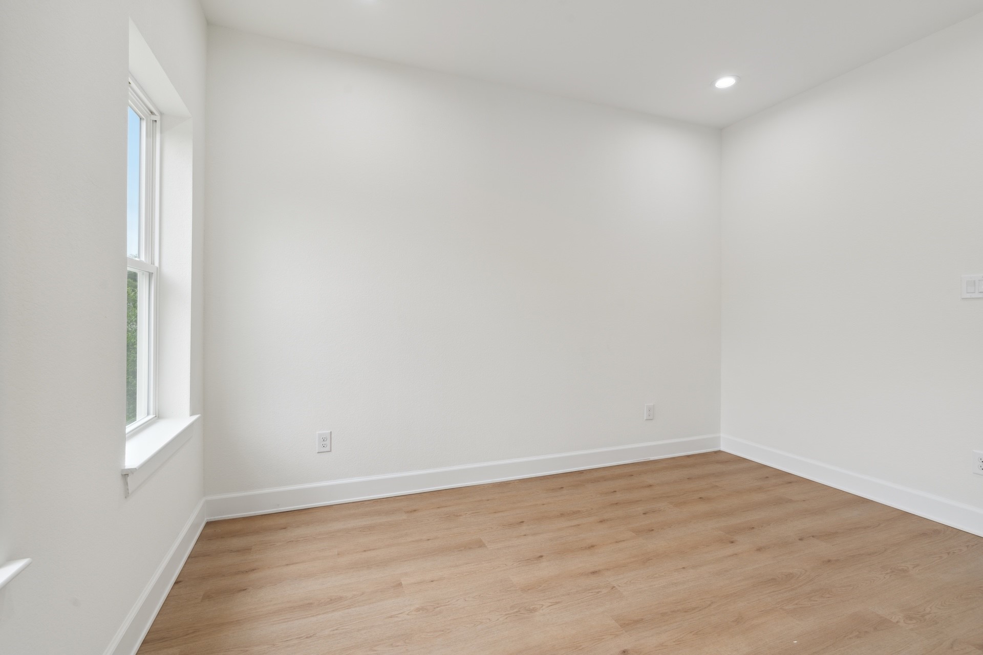 6408 Foster Street Property Photo 20