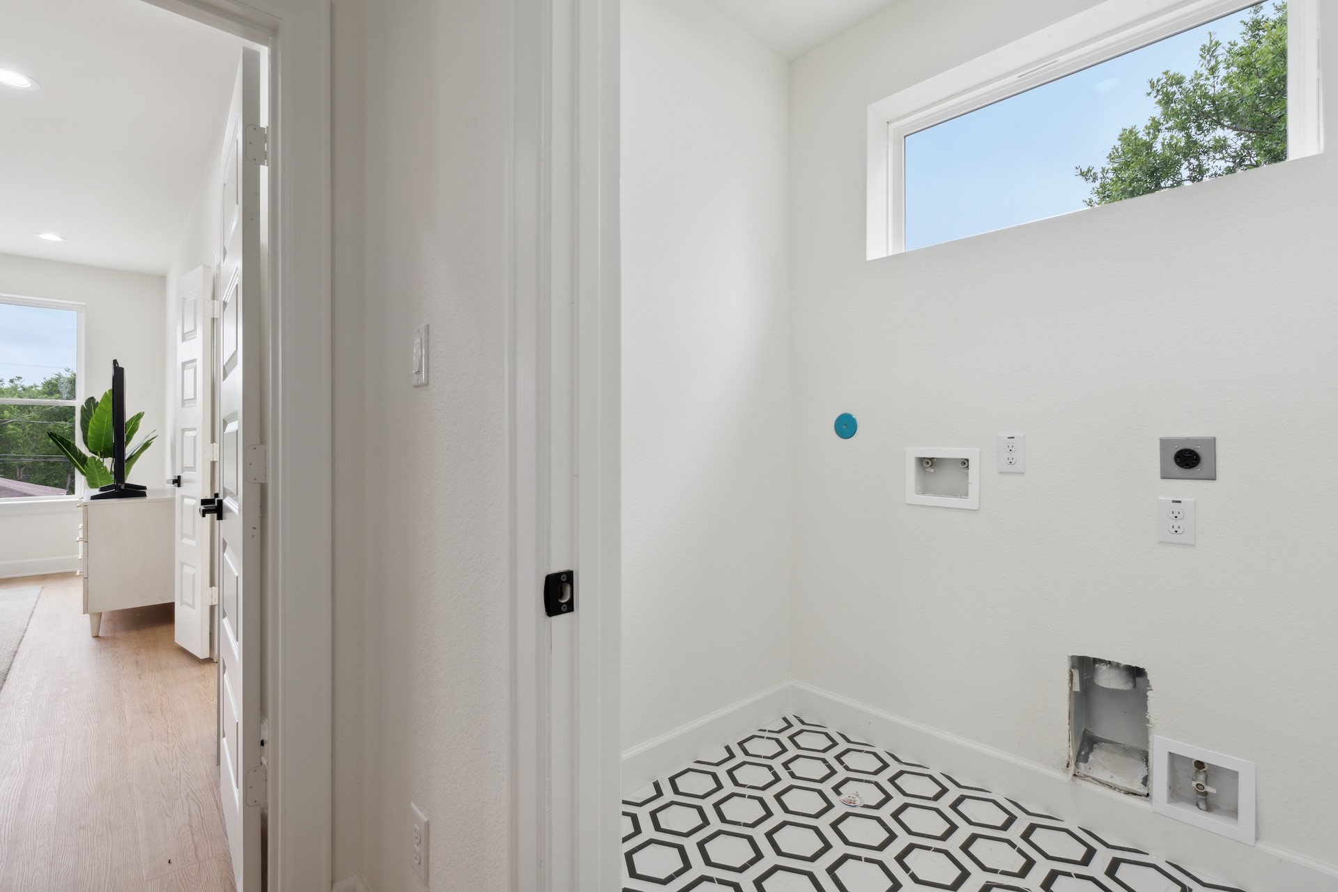 6408 Foster Street Property Photo 30