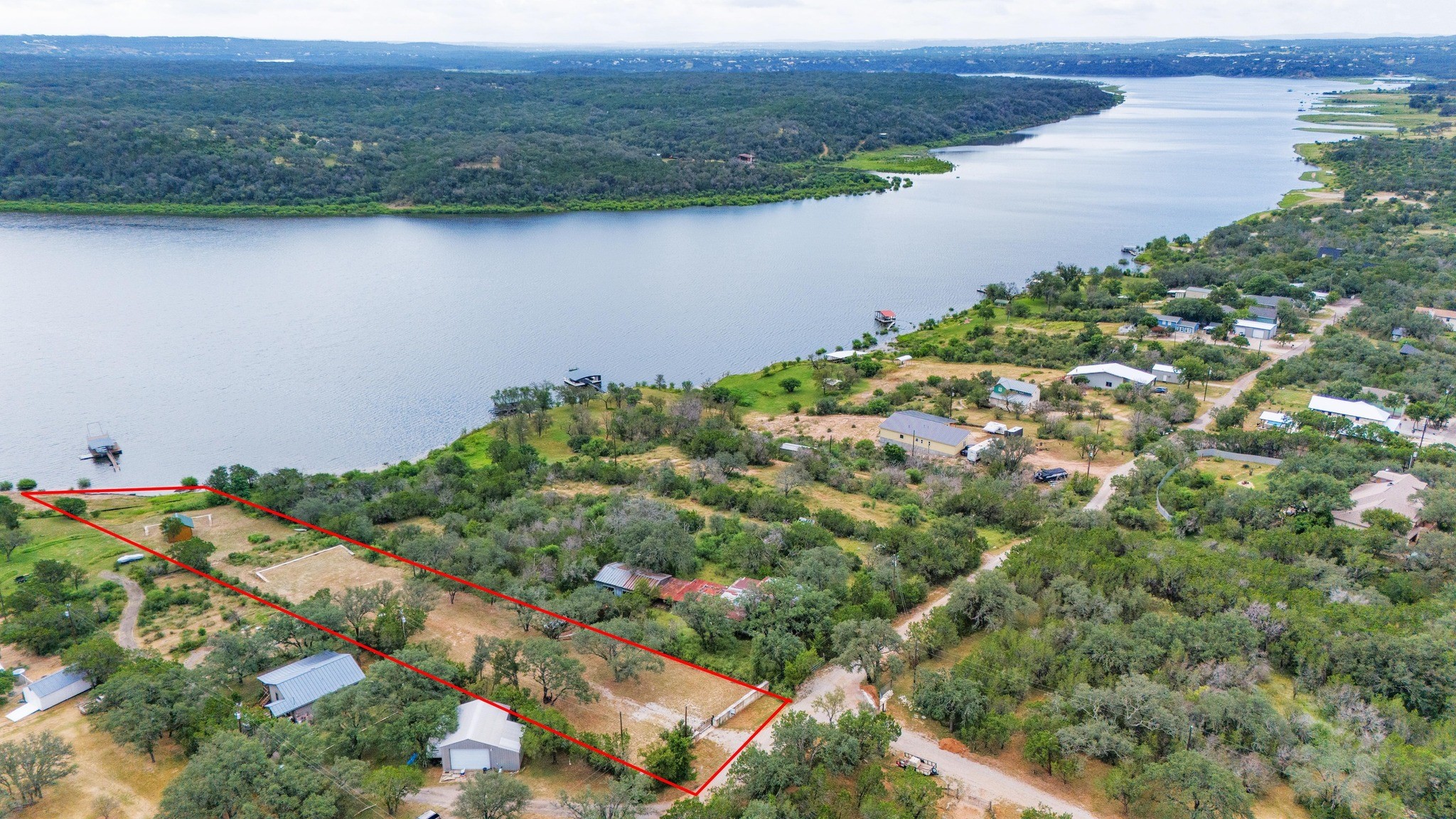 303 Lake View Drive Property Photo 4