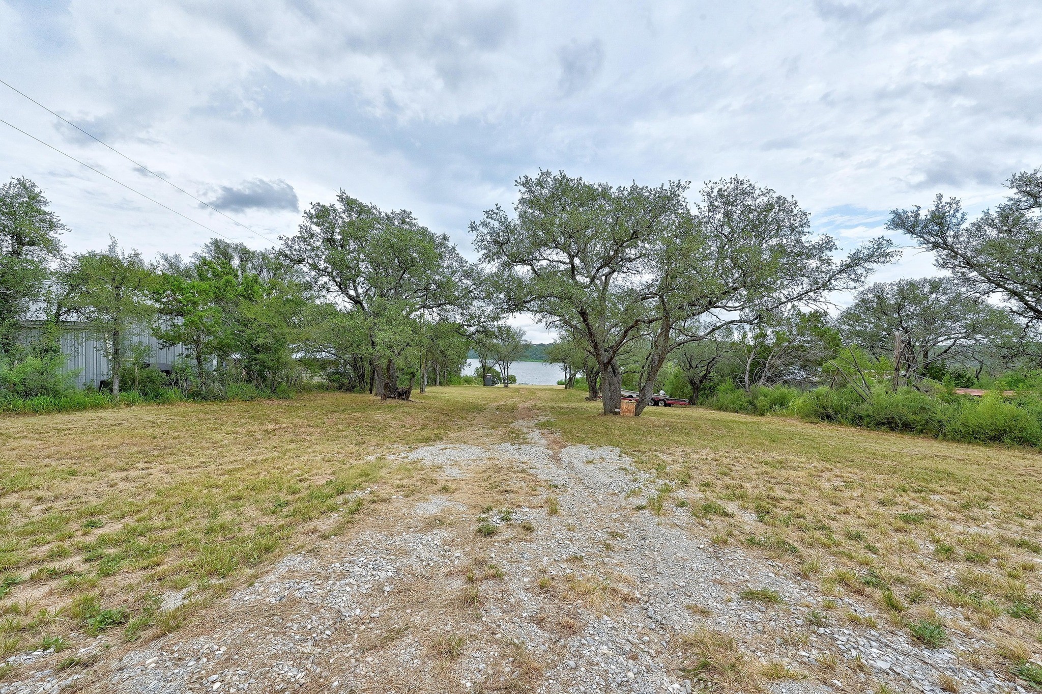 303 Lake View Drive Property Photo 8