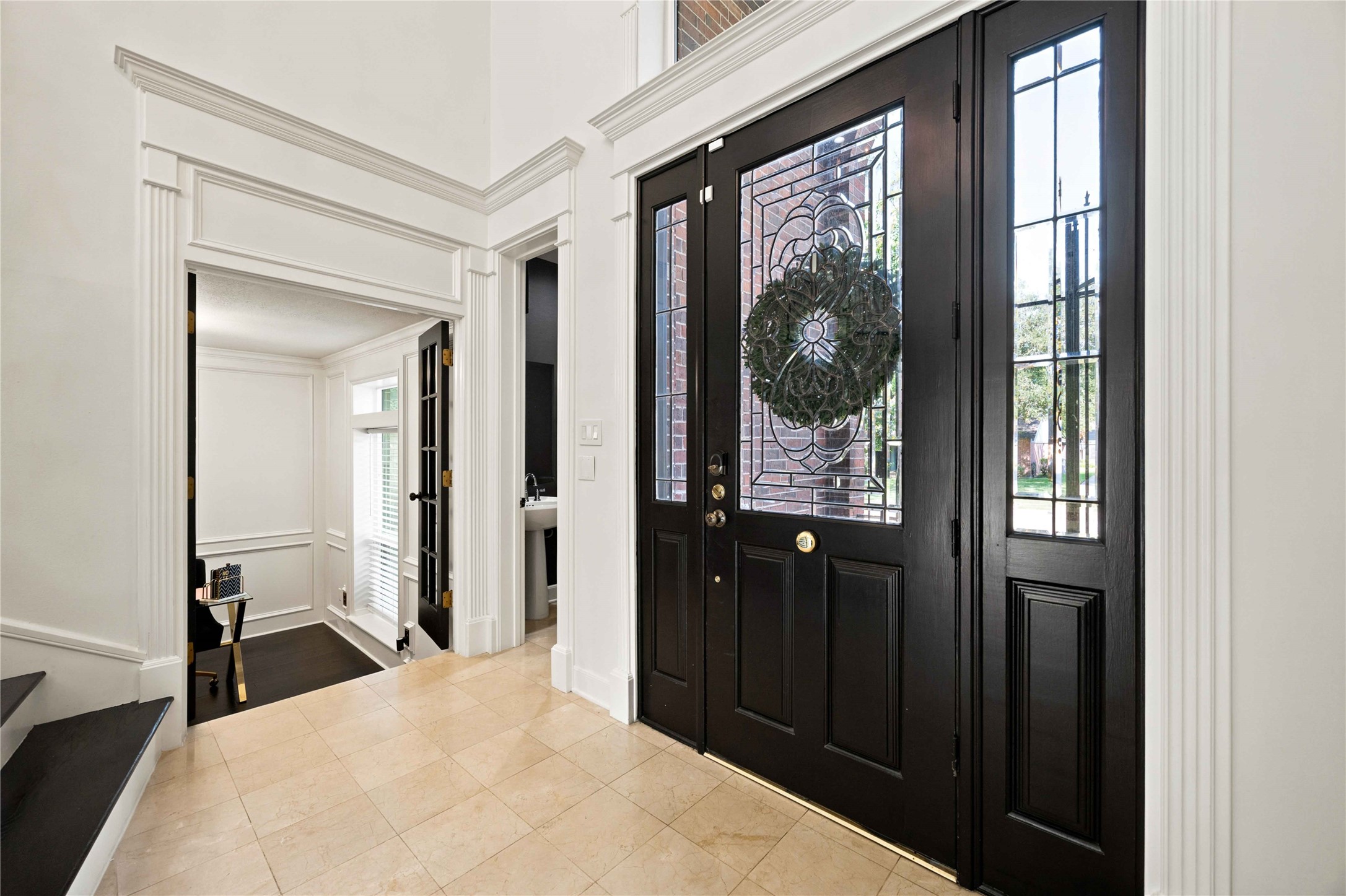 2718 Bermuda Dunes Drive Property Photo 4