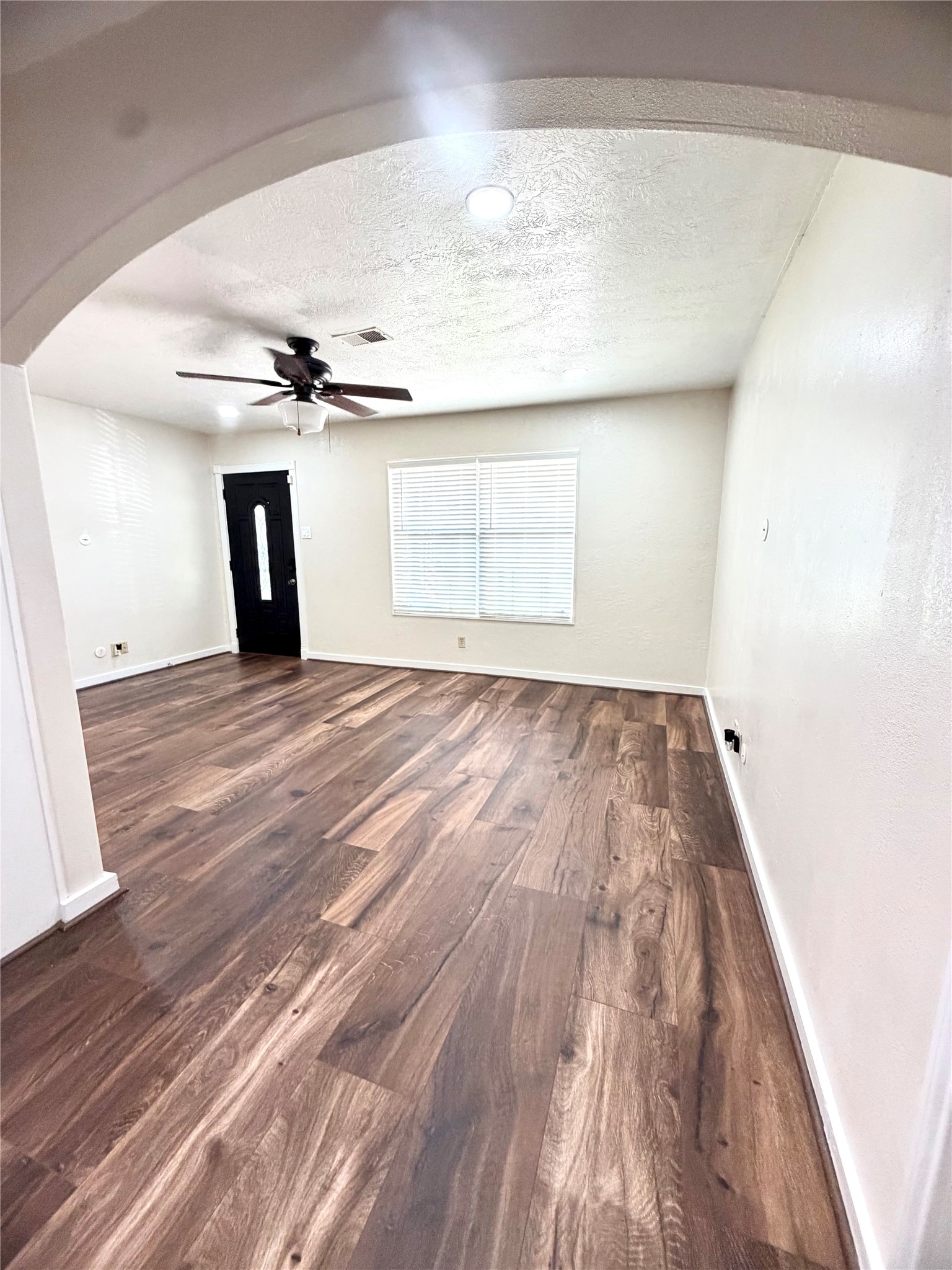 10345 Muscatine Street Property Photo 5