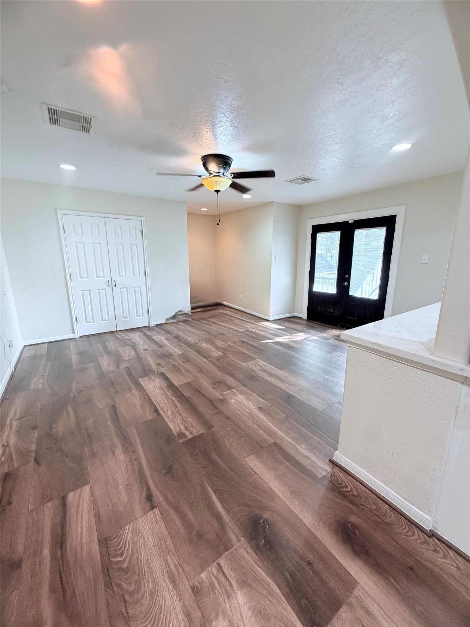 10345 Muscatine Street Property Photo 9