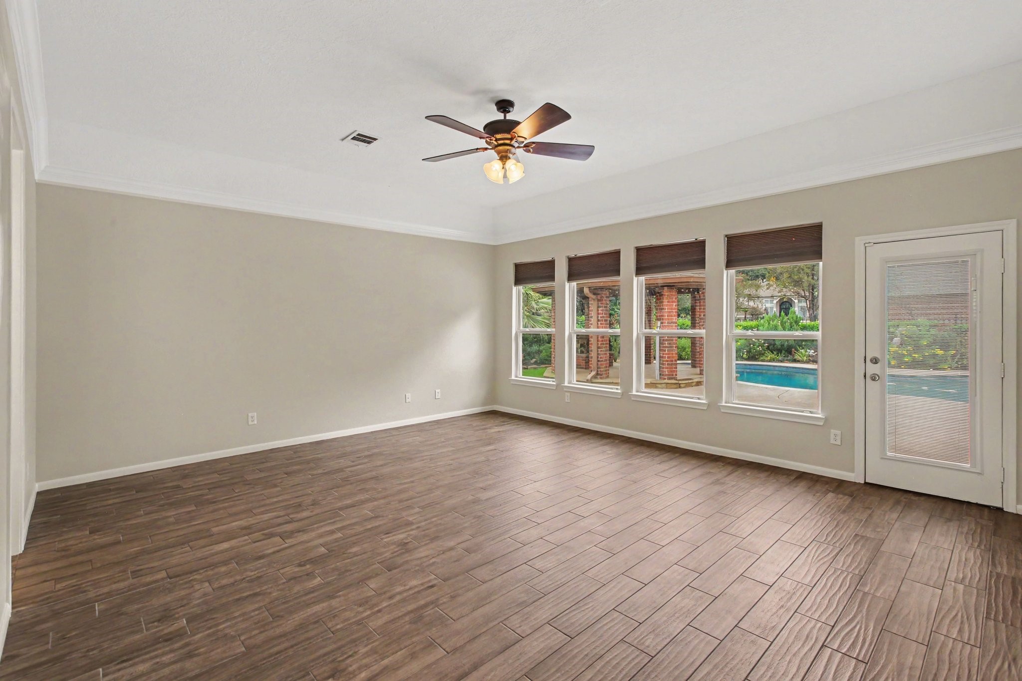 52 La Jolla Circle Property Photo 10