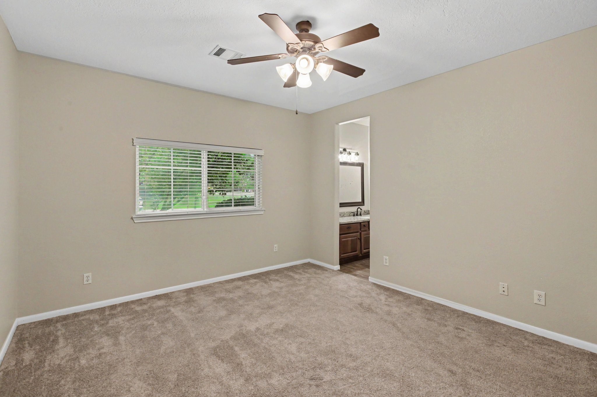 52 La Jolla Circle Property Photo 17