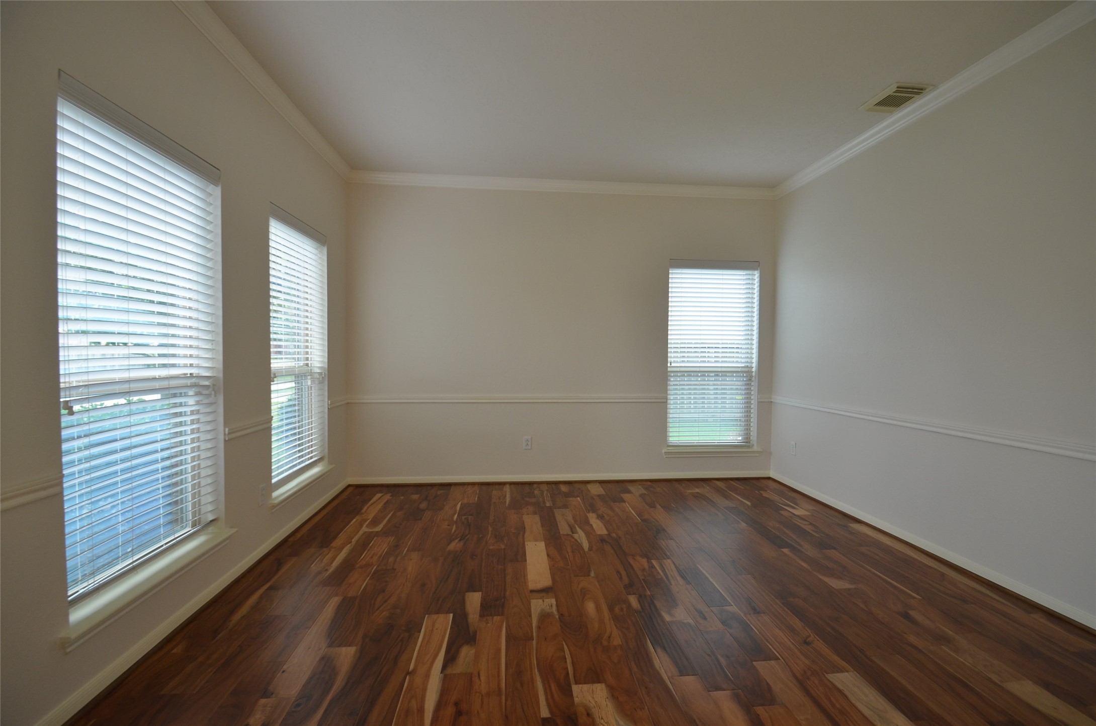 1504 Pine Grove Lane Property Photo 3