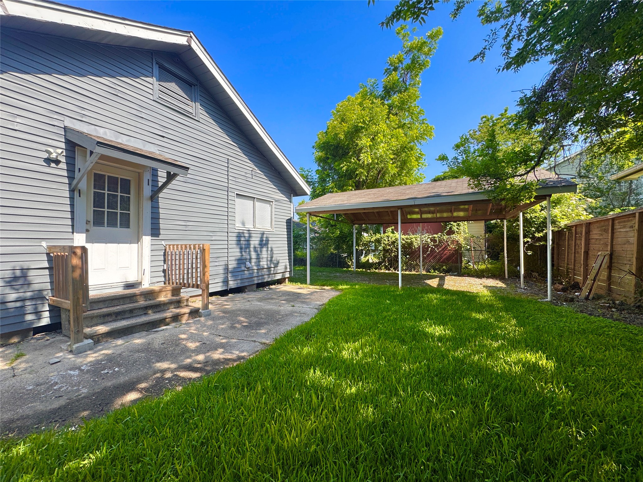 4106 Robertson Street Property Photo 14
