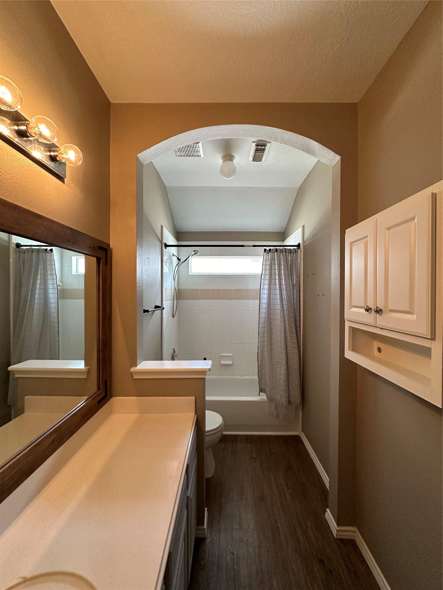 2417 Seguine Drive Property Photo 11