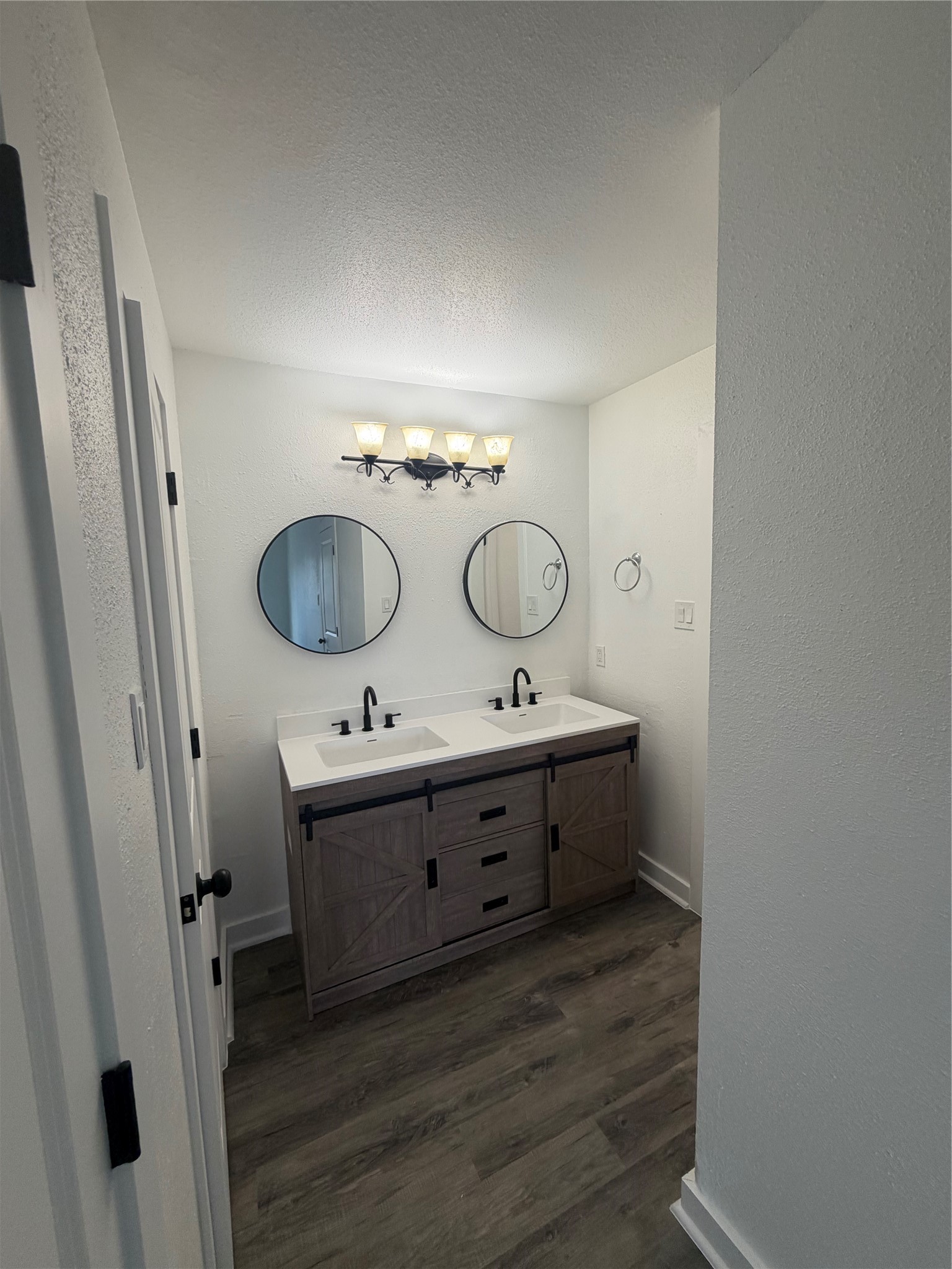 8034 Antoine Drive 231 Property Photo 10