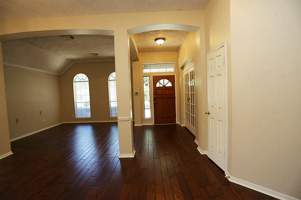 1718 Calmar Drive Property Photo 2