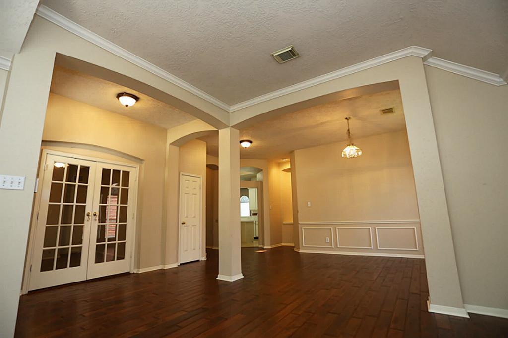 1718 Calmar Drive Property Photo 3
