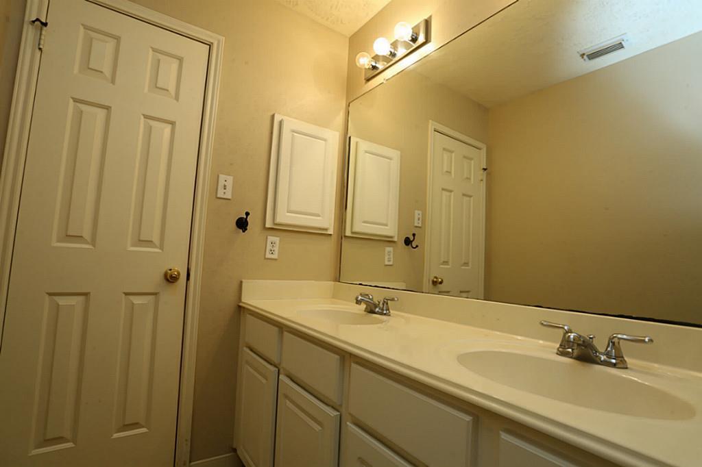 1718 Calmar Drive Property Photo 24