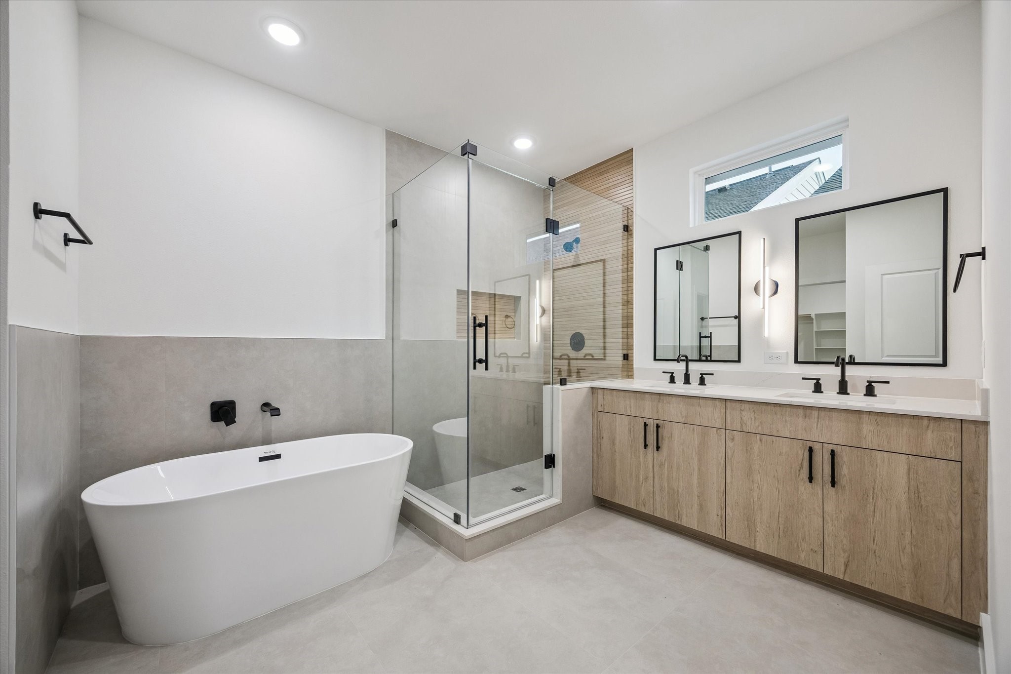 740 Curtin Street Property Photo 22