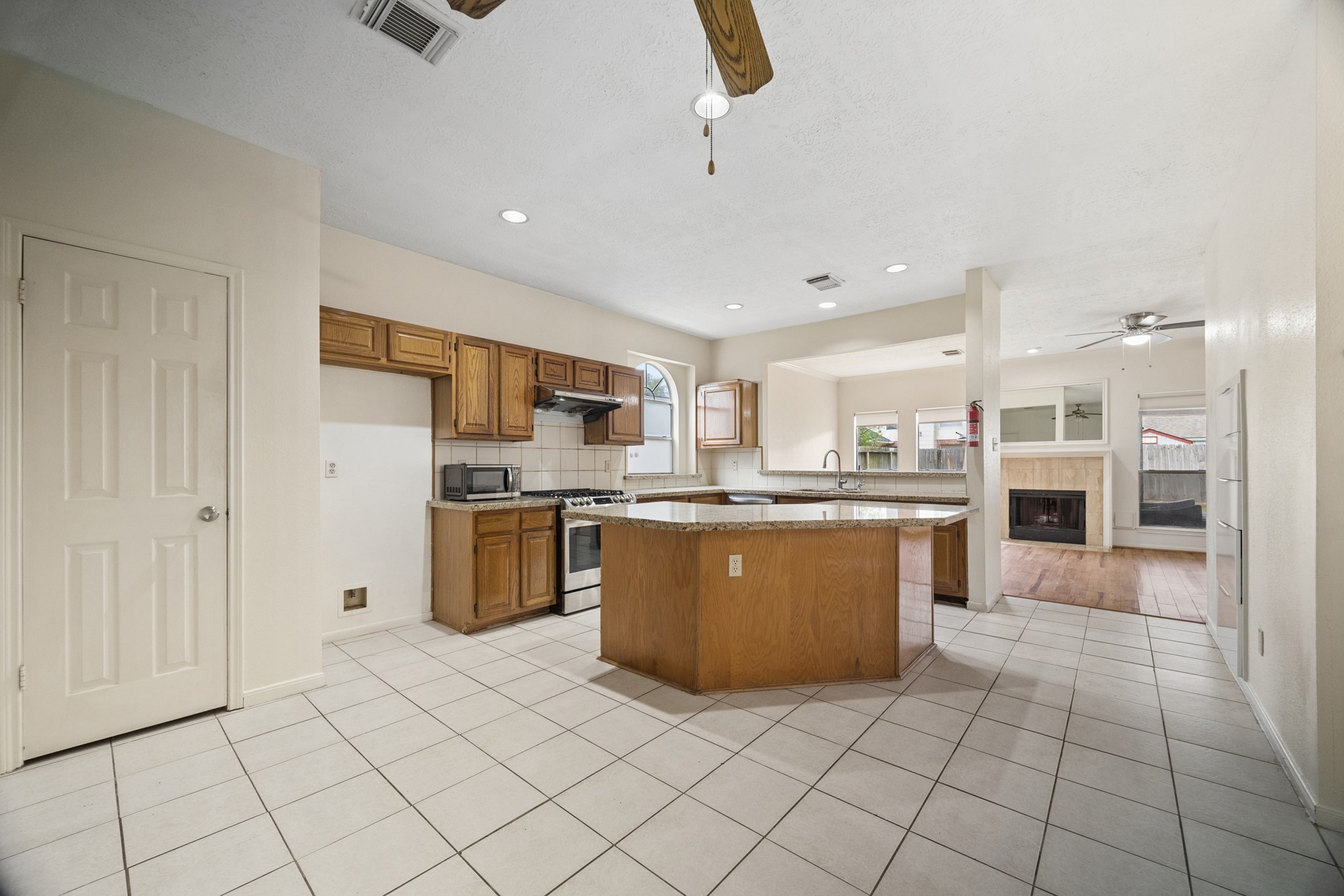 16326 Brush Meadow Court Property Photo 7