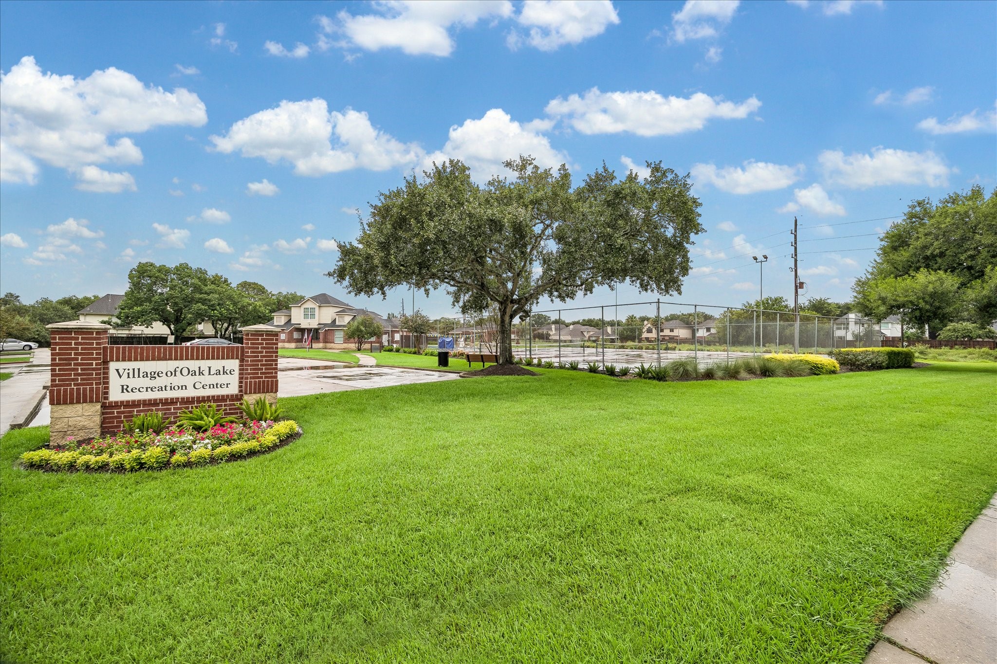 16326 Brush Meadow Court Property Photo 20