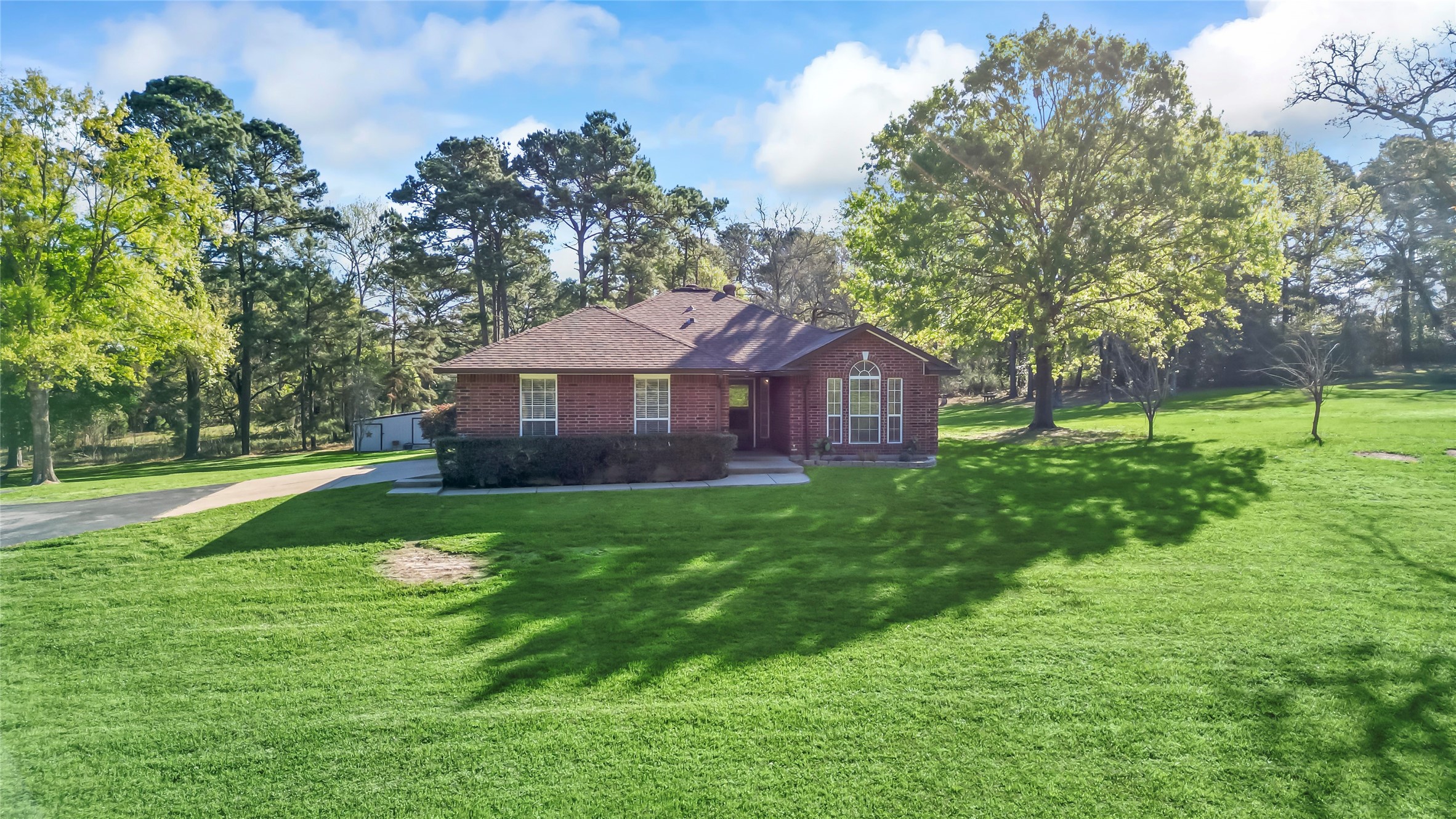 13 Westwood Drive Property Photo 3