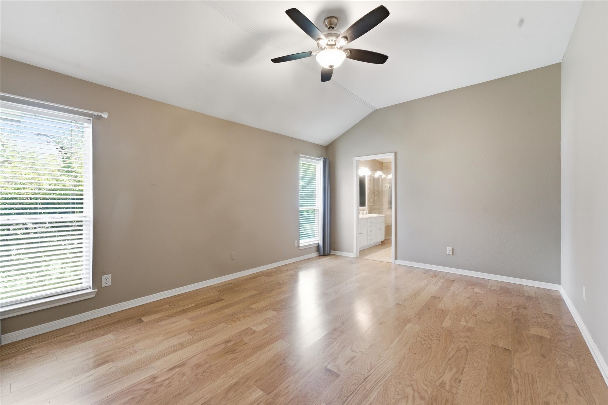 13 Westwood Drive Property Photo 19
