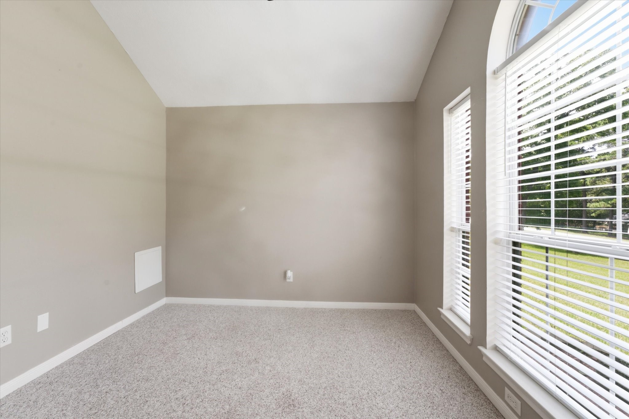 13 Westwood Drive Property Photo 26